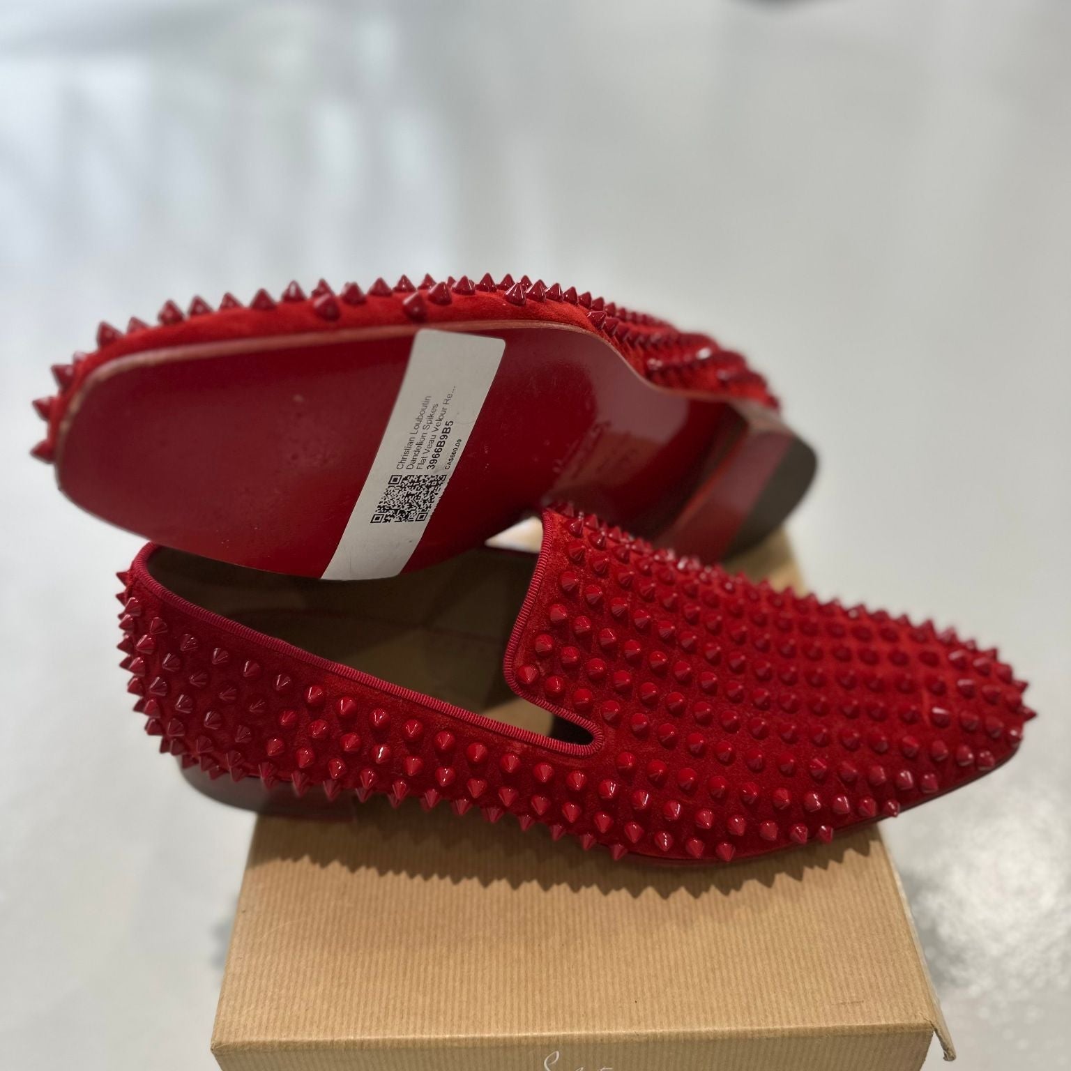 Christian Louboutin Dandelion Spikes Flat Veau Velour Red, pre-owned, US Men's 8 – photo 2 of 7