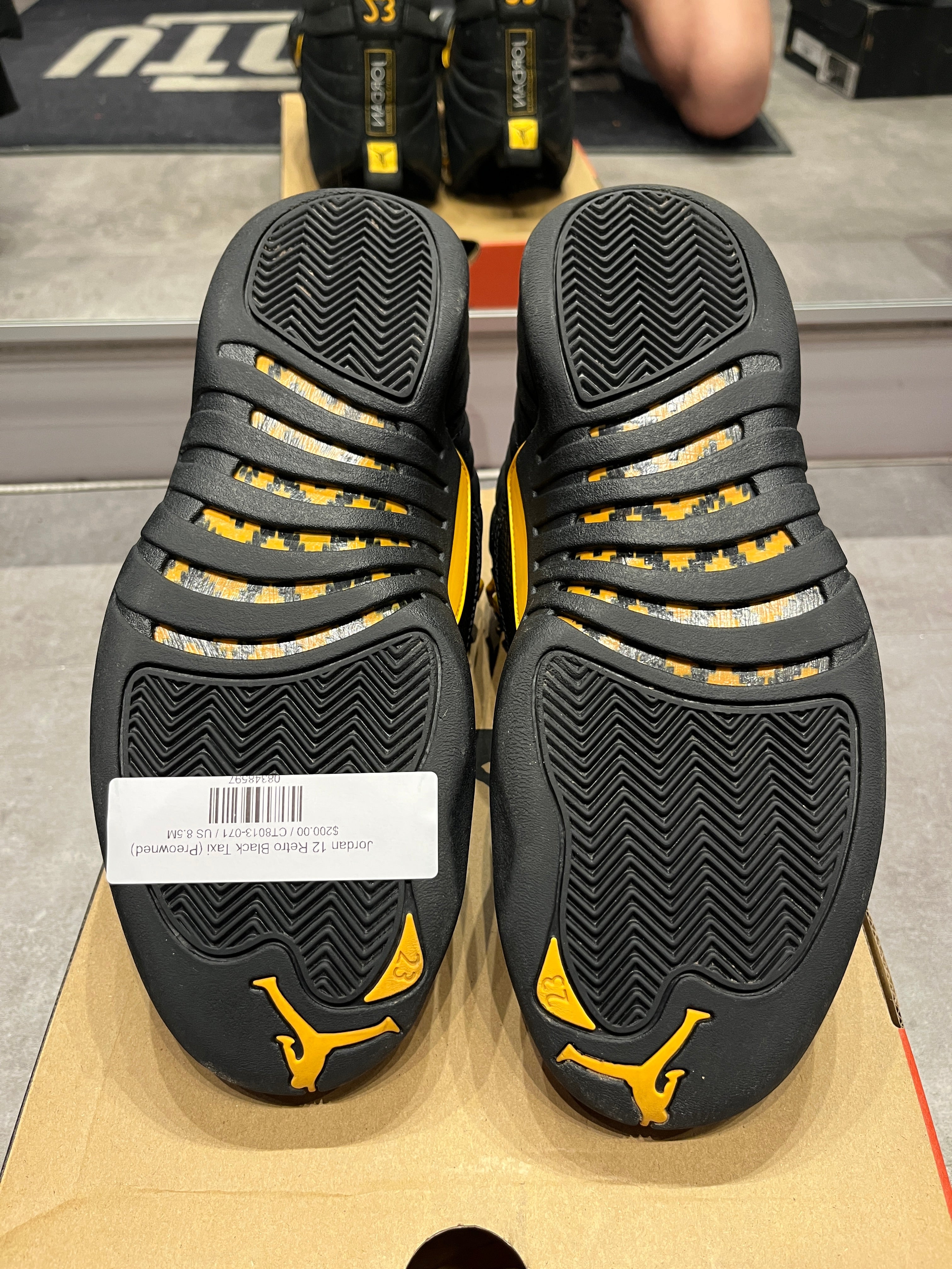 Jordan 12 Retro Black Taxi (Preowned)