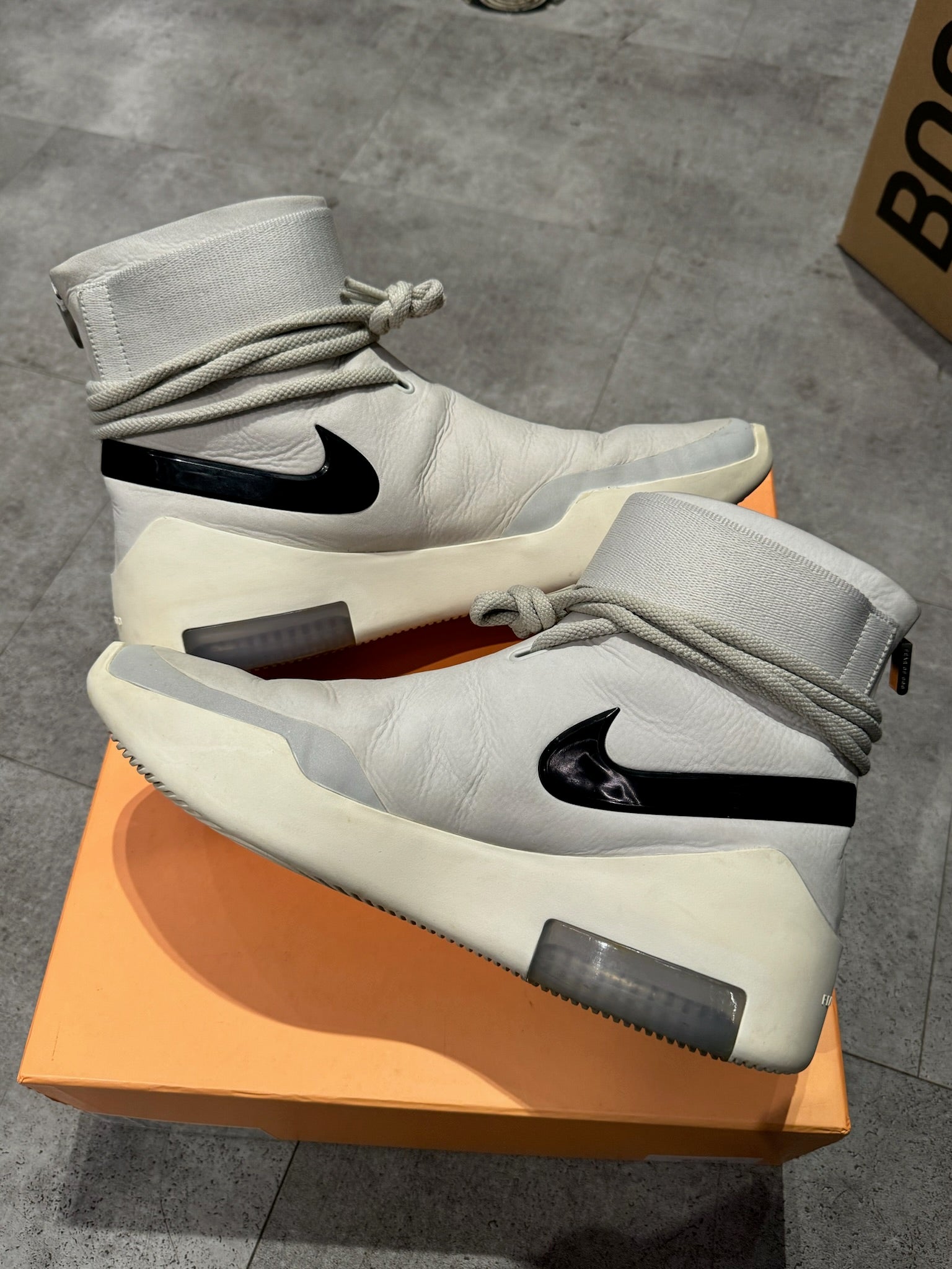 Nike Air Fear of God Shoot-Around Light Bone (Preowned)