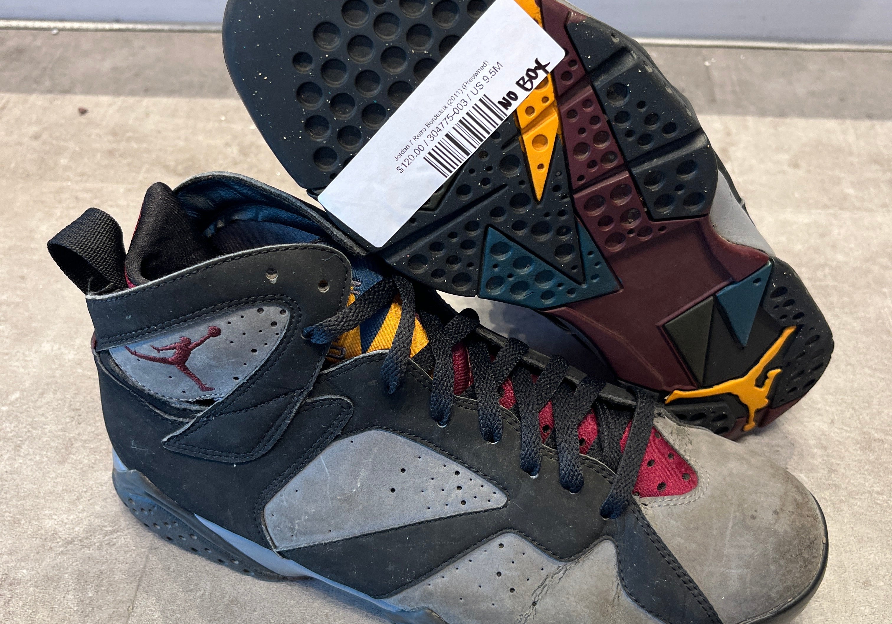 Jordan 7 Retro Bordeaux (2011) (Preowned)