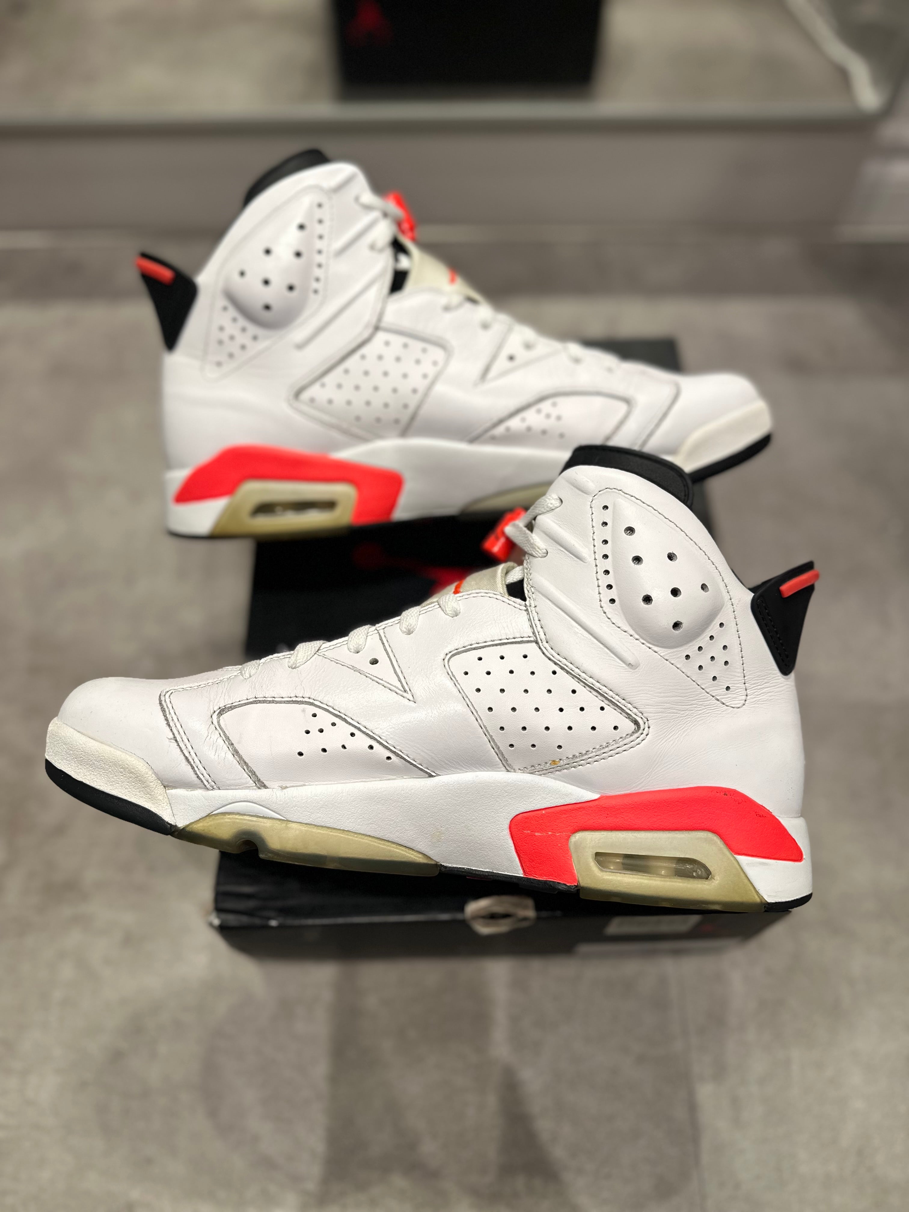 Jordan 6 Retro White Infrared (2014) (Preowned)