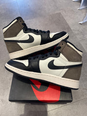 Jordan 1 Retro High Mocha (GS) (Preowned)