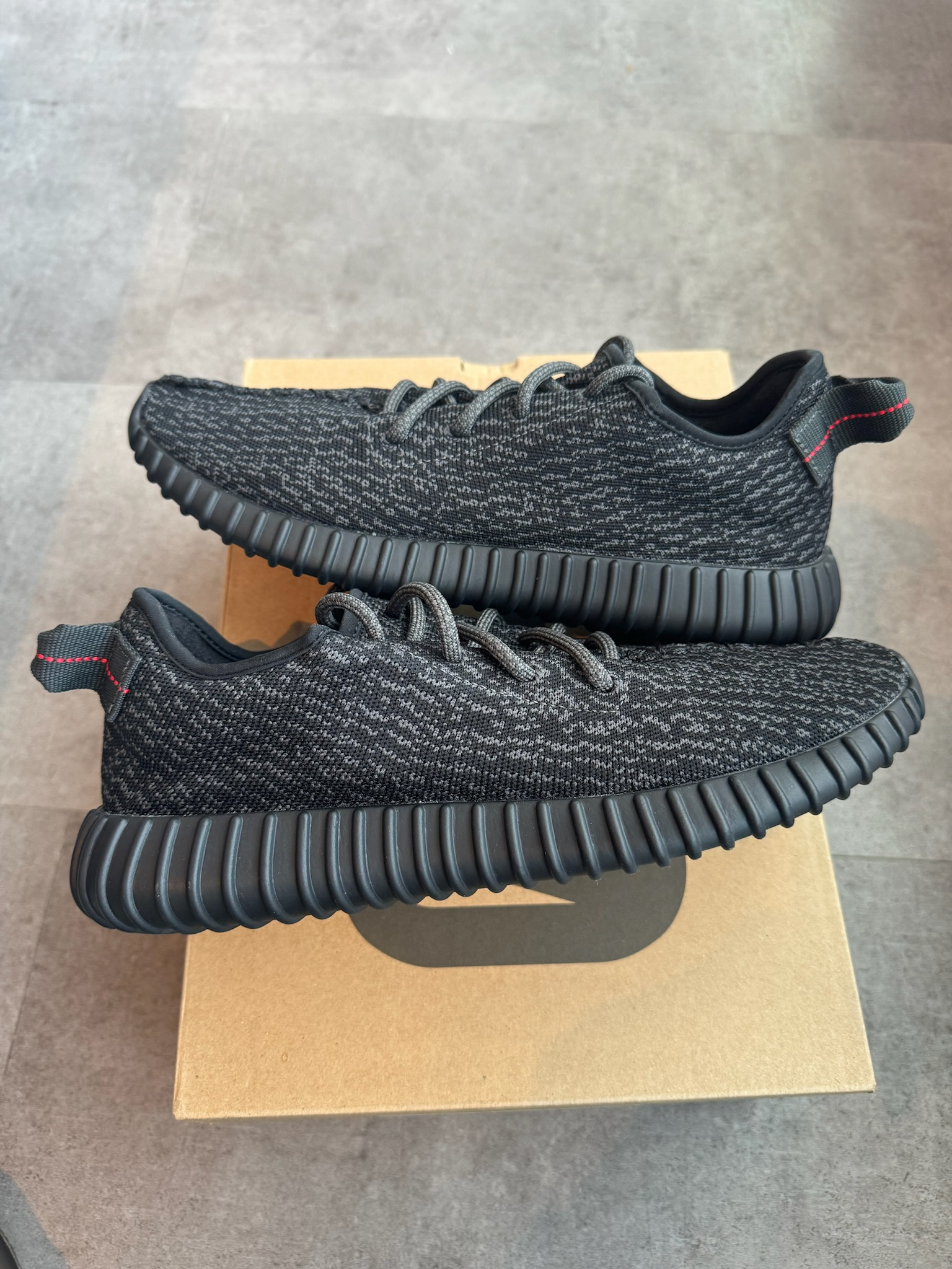 Adidas Yeezy 350 Pirate Black (2023) (Preowned Size 9.5)