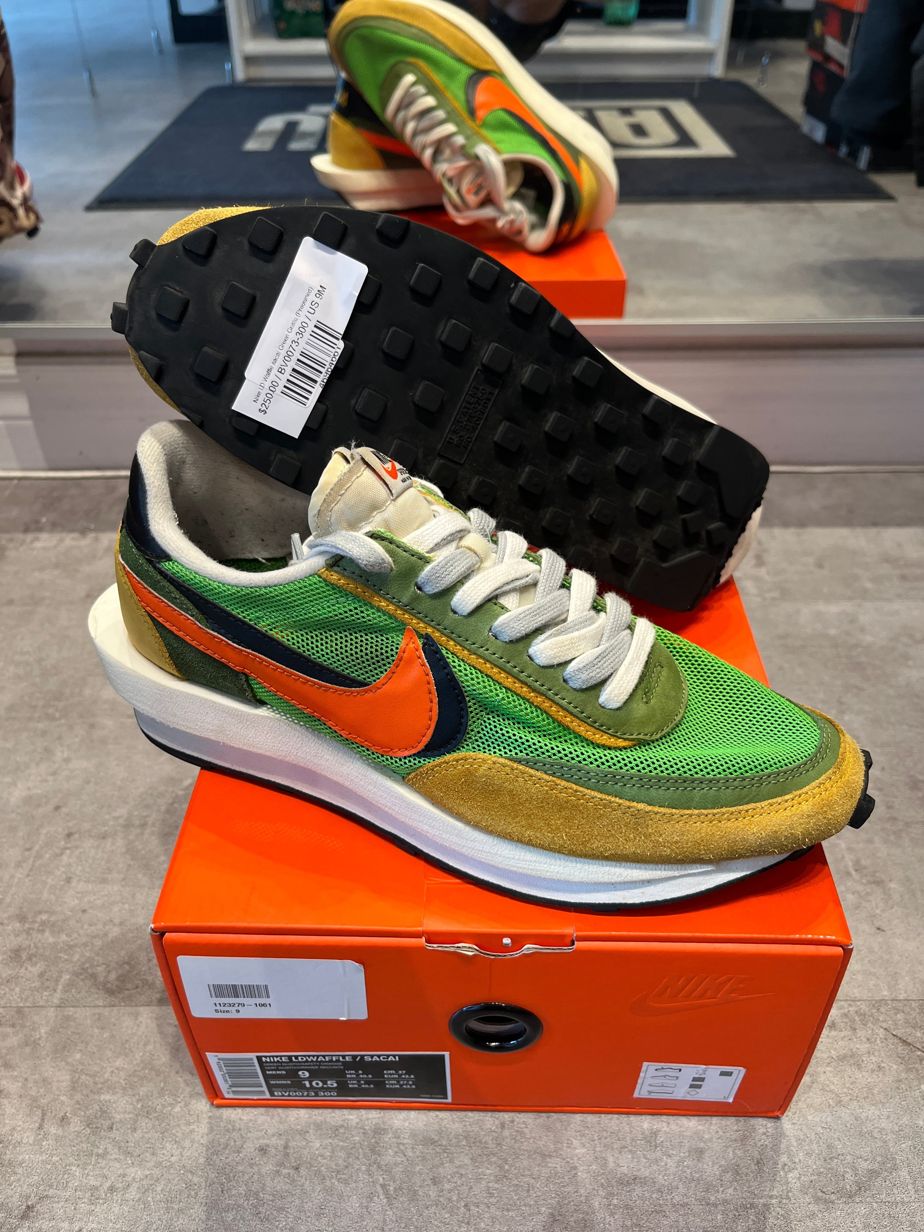 Nike LD Waffle sacai Green Gusto - Pre-Owned Size 9