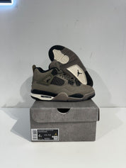 Jordan 4 Retro Cave Stone (GS) - Pre-Owned Size 4Y