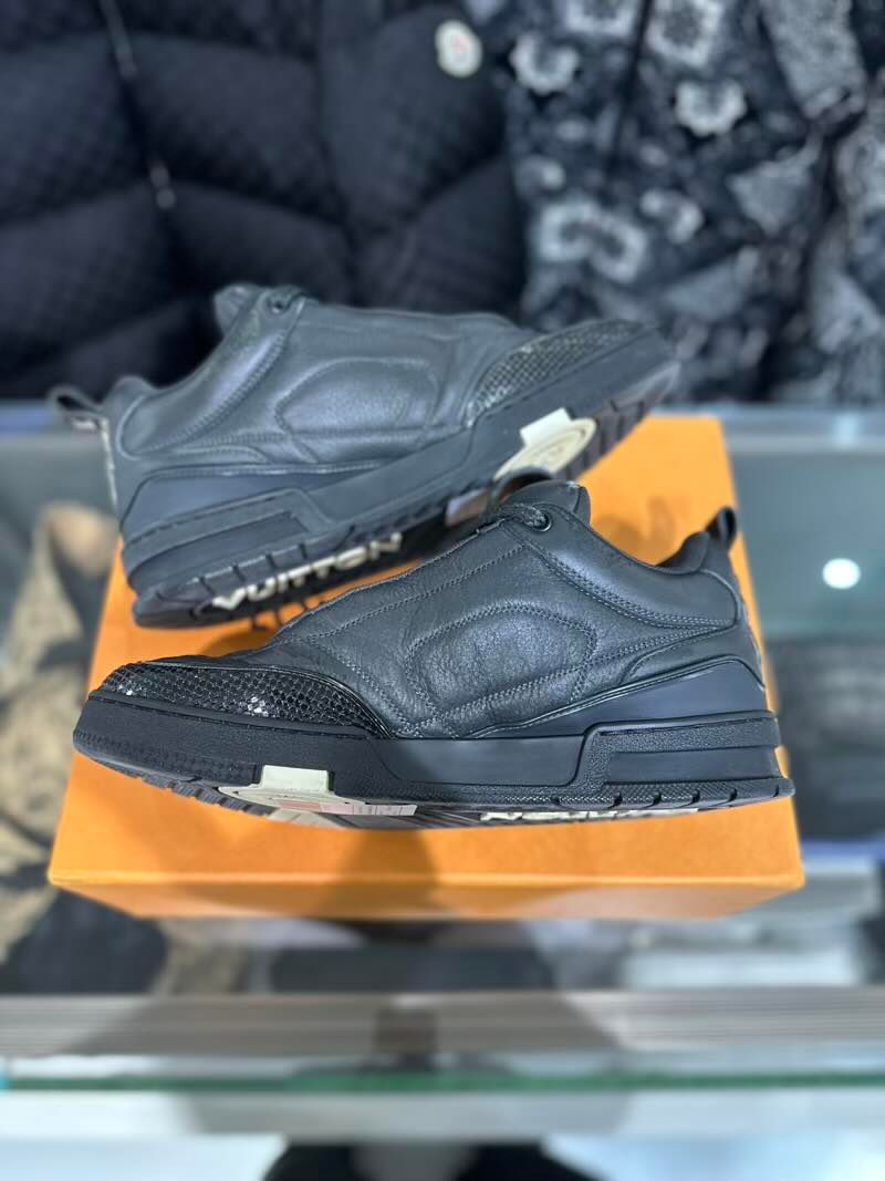 Louis Vuitton LV Skate Sneaker Black - Pre-Owned Size LV9/10.5M