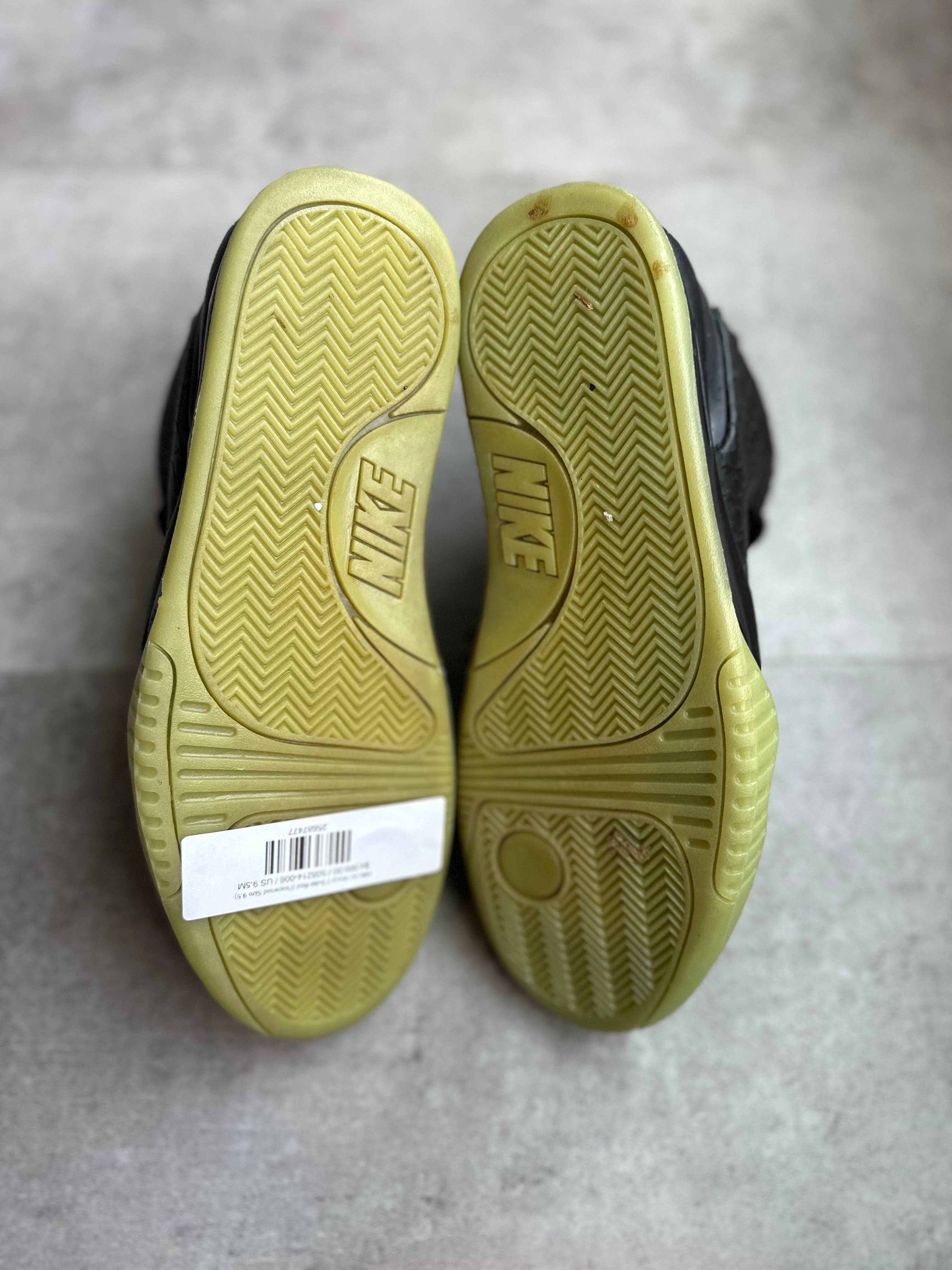 Nike Air Yeezy 2 Solar Red - Pre-Owned Size 9.5