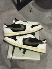 Jordan 1 Retro Low OG SP Travis Scott Olive (W) - Pre-Owned Size 7.5M/9W