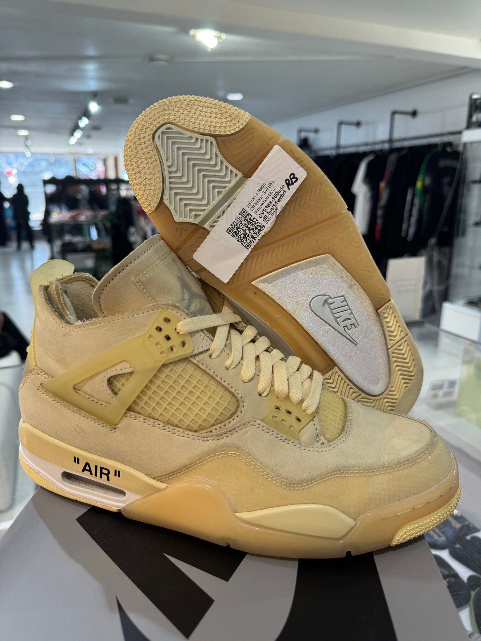 Jordan 4 Retro Off-White Sail (Women's) - Pre-Owned Size 9.5M/11W (No original box)