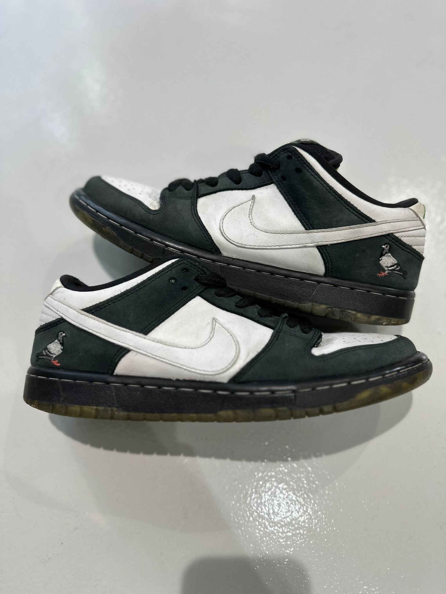 Nike SB Dunk Low Staple Panda Pigeon - Pre-Owned Size 8.5 (No original box)