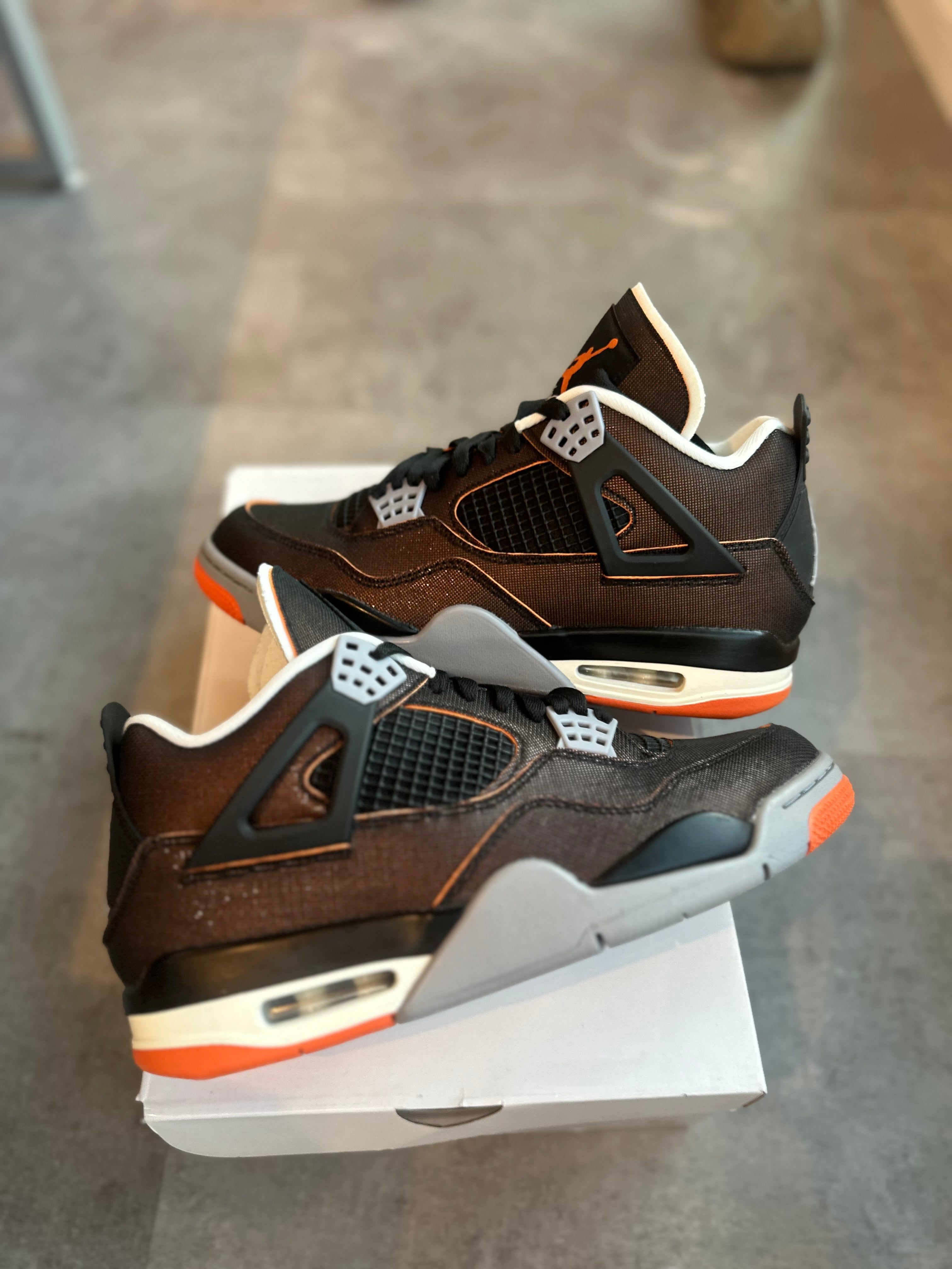 Jordan 4 Retro Starfish (W) - Pre-Owned Size 8.5