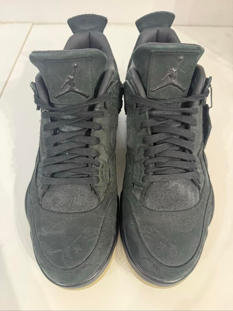 Jordan 4 Retro Kaws Black - Pre-Owned Size 13M