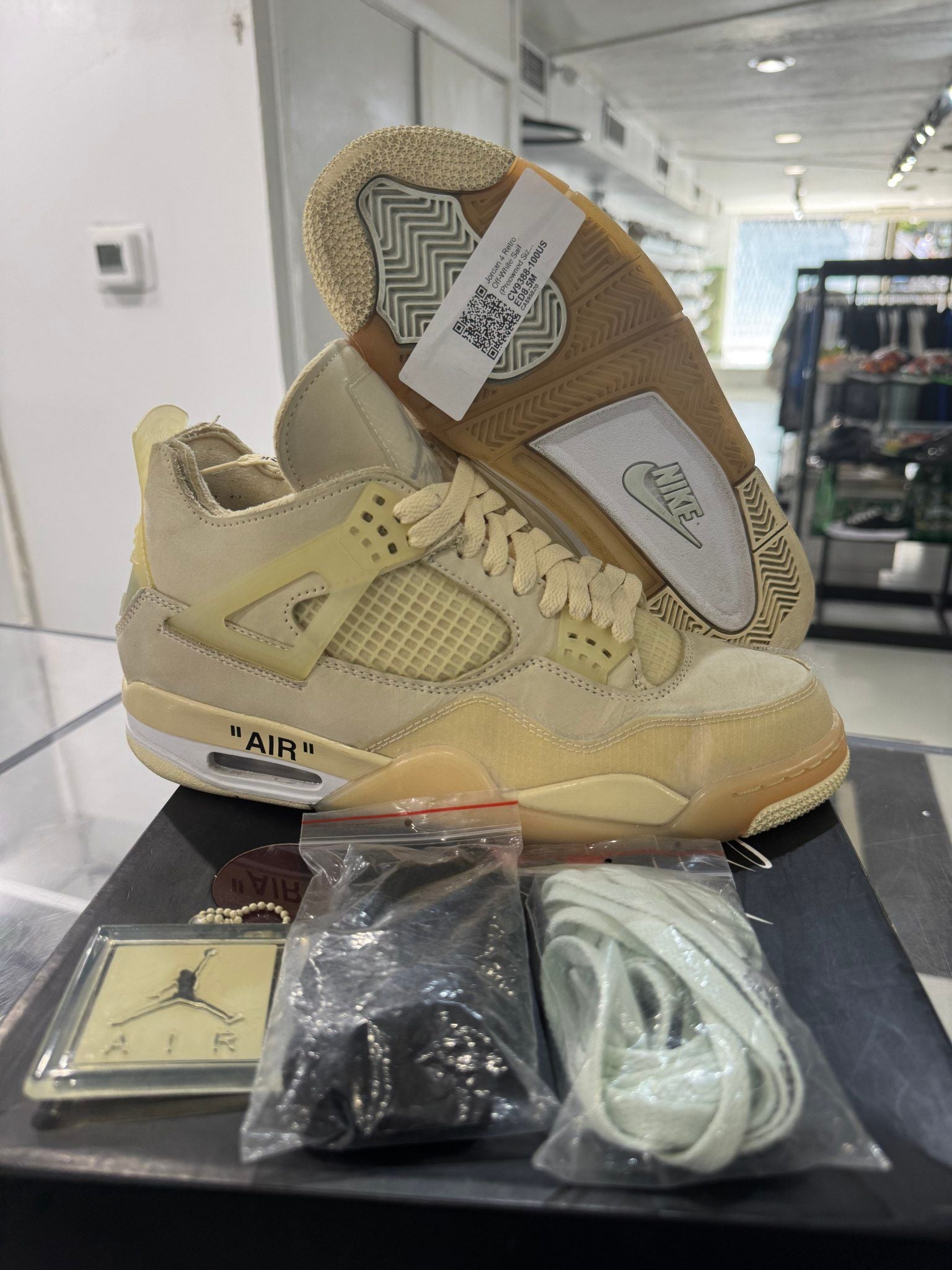 Jordan 4 Retro Off-White Sail (Women's) - Pre-Owned Size 8.5M/10W