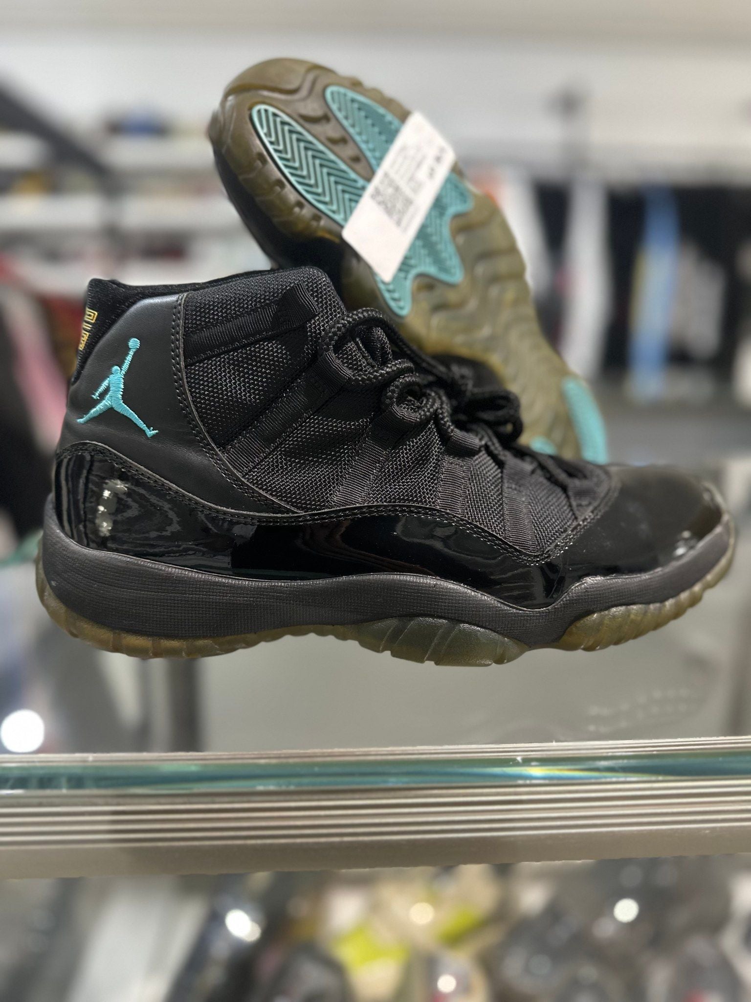 Jordan 11 Retro Gamma Blue (Preowned Size 9.5) - Pre-Owned (No original box)