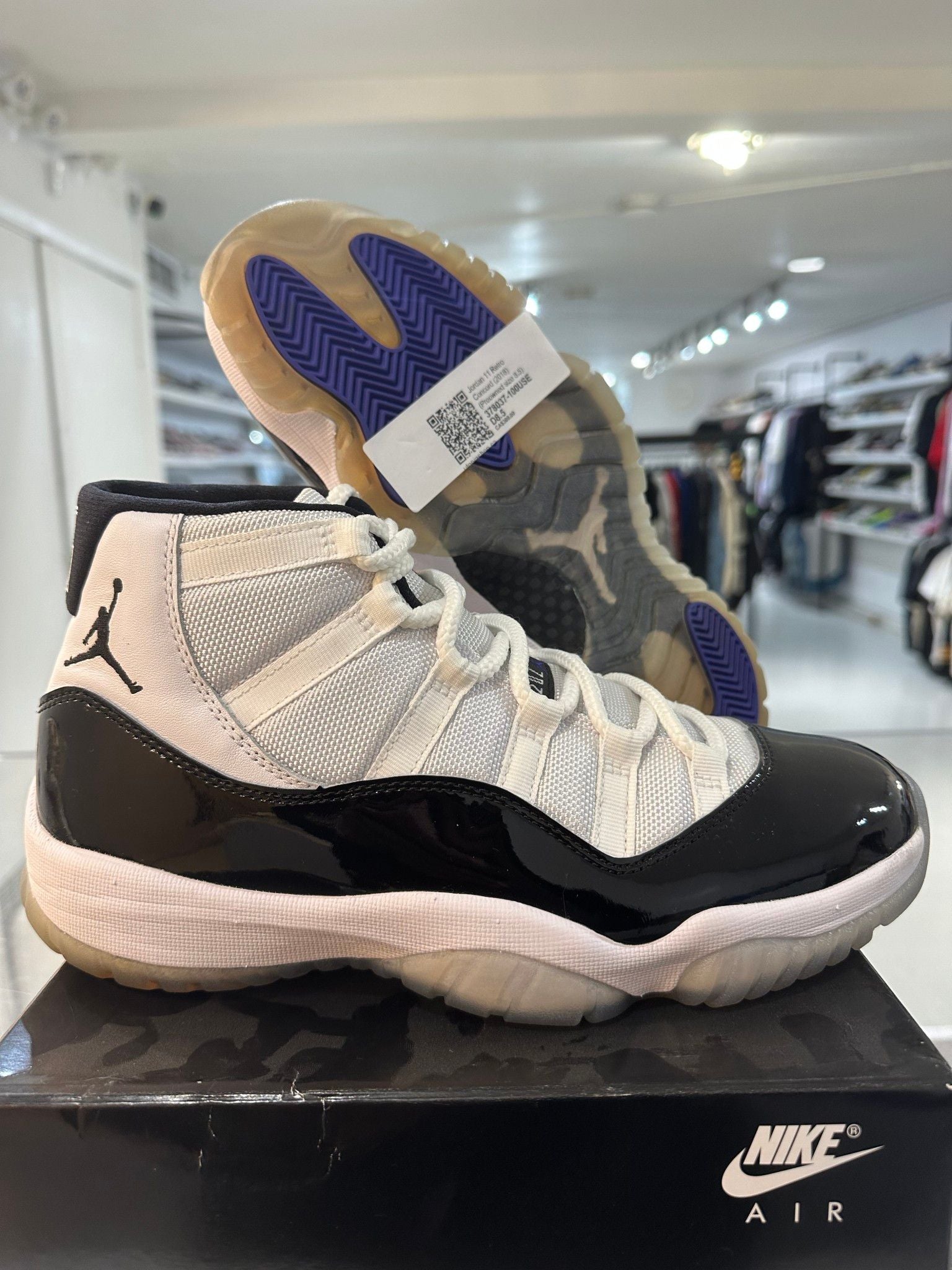 Jordan 11 Retro Concord (2018) - Pre-Owned Size 8.5
