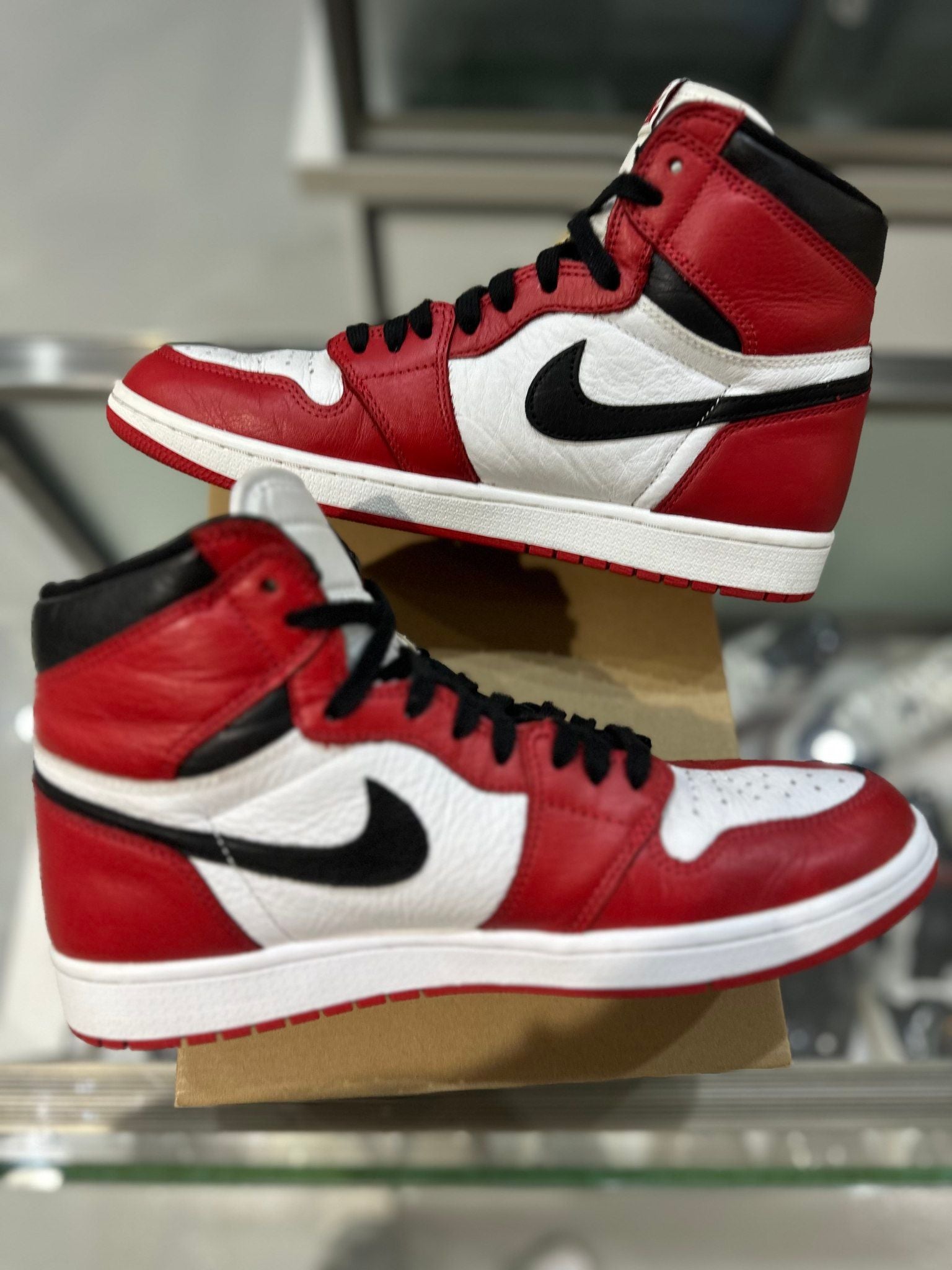 Jordan 1 Retro High Homage To Home Chicago (Numbered) - Pre-Owned Size 10 (Replacement box)