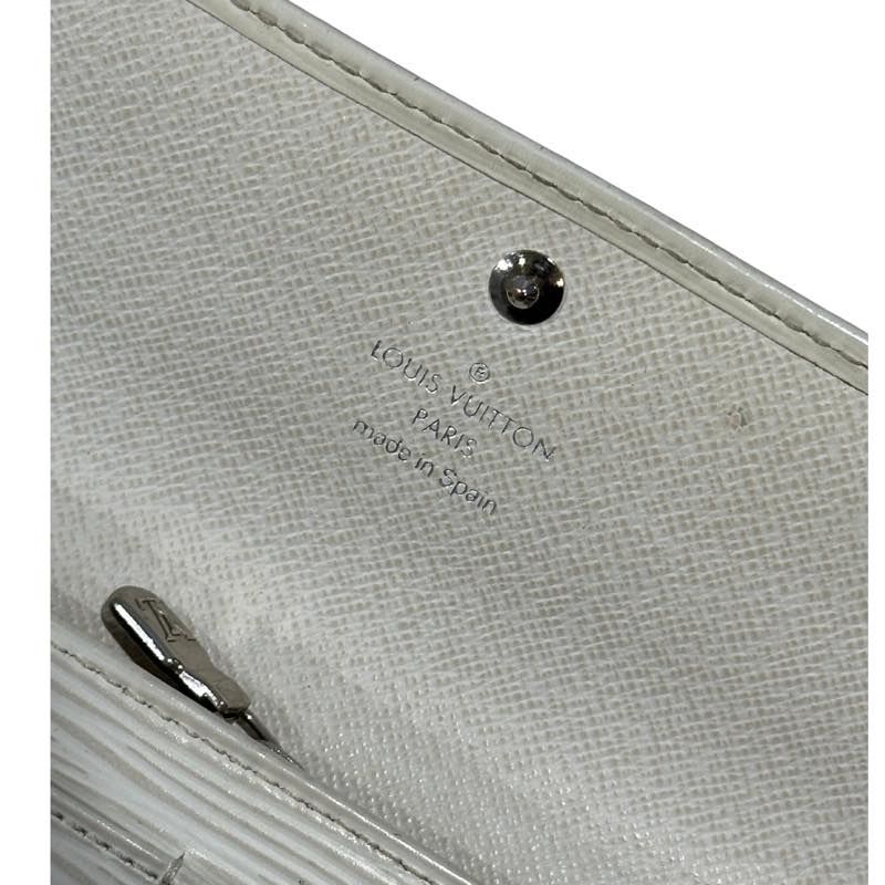 Louis Vuitton Epi Leather Sarah Long Wallet White - Pre-Owned