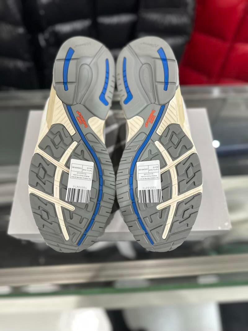 New Balance 993 MiUSA Kith Madison Square Garden Ancient Scroll - Lightly Used Size 12