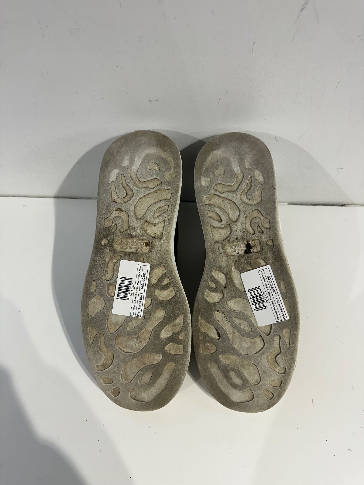 Alexander McQueen Oversized Sneaker Black White - Pre-Owned Size 9