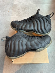 Nike Air Foamposite One Stealth - Pre-Owned Size 9.5