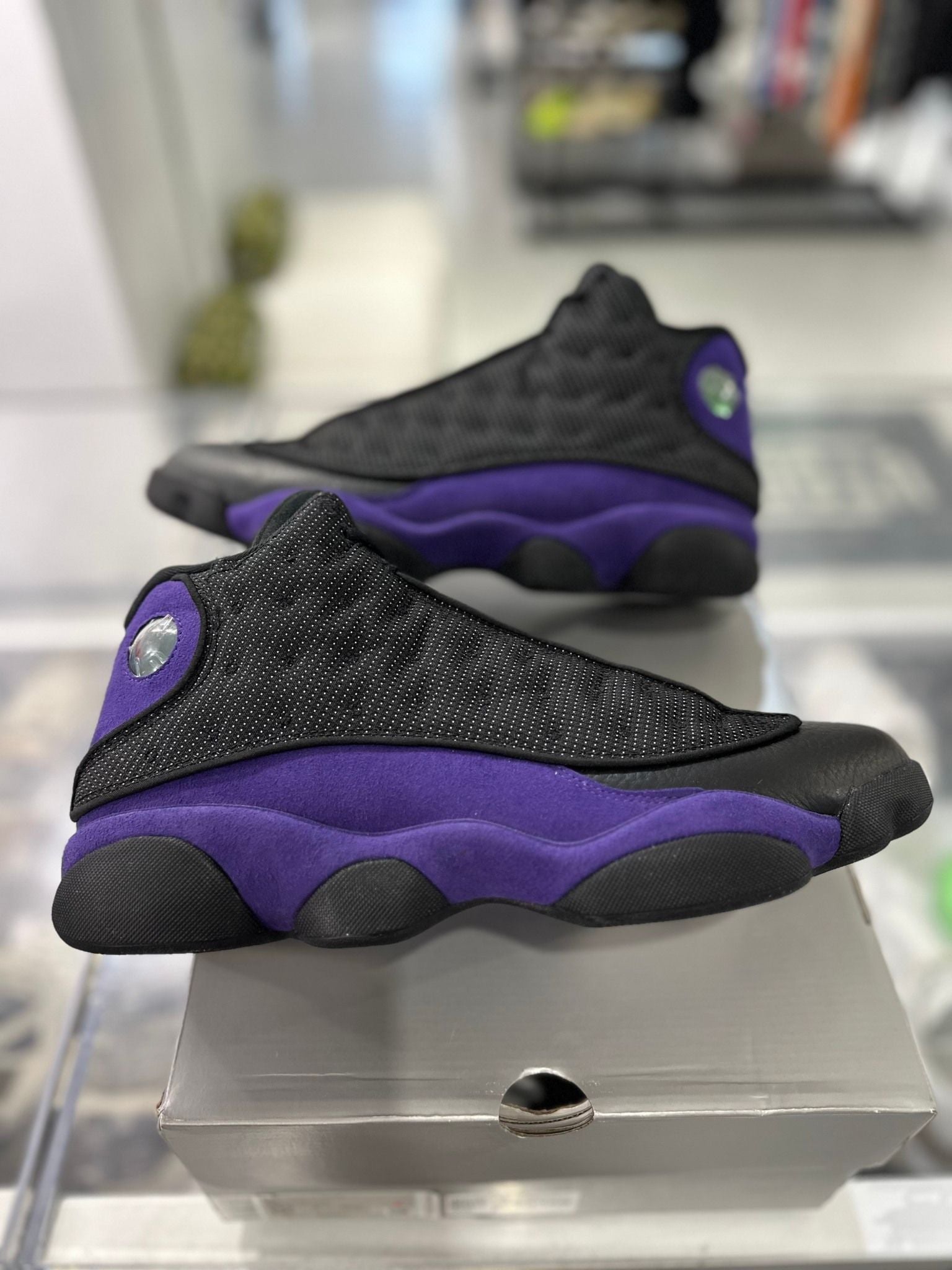 Jordan 13 Retro Court Purple (Prreowned Size 12) - Pre-Owned