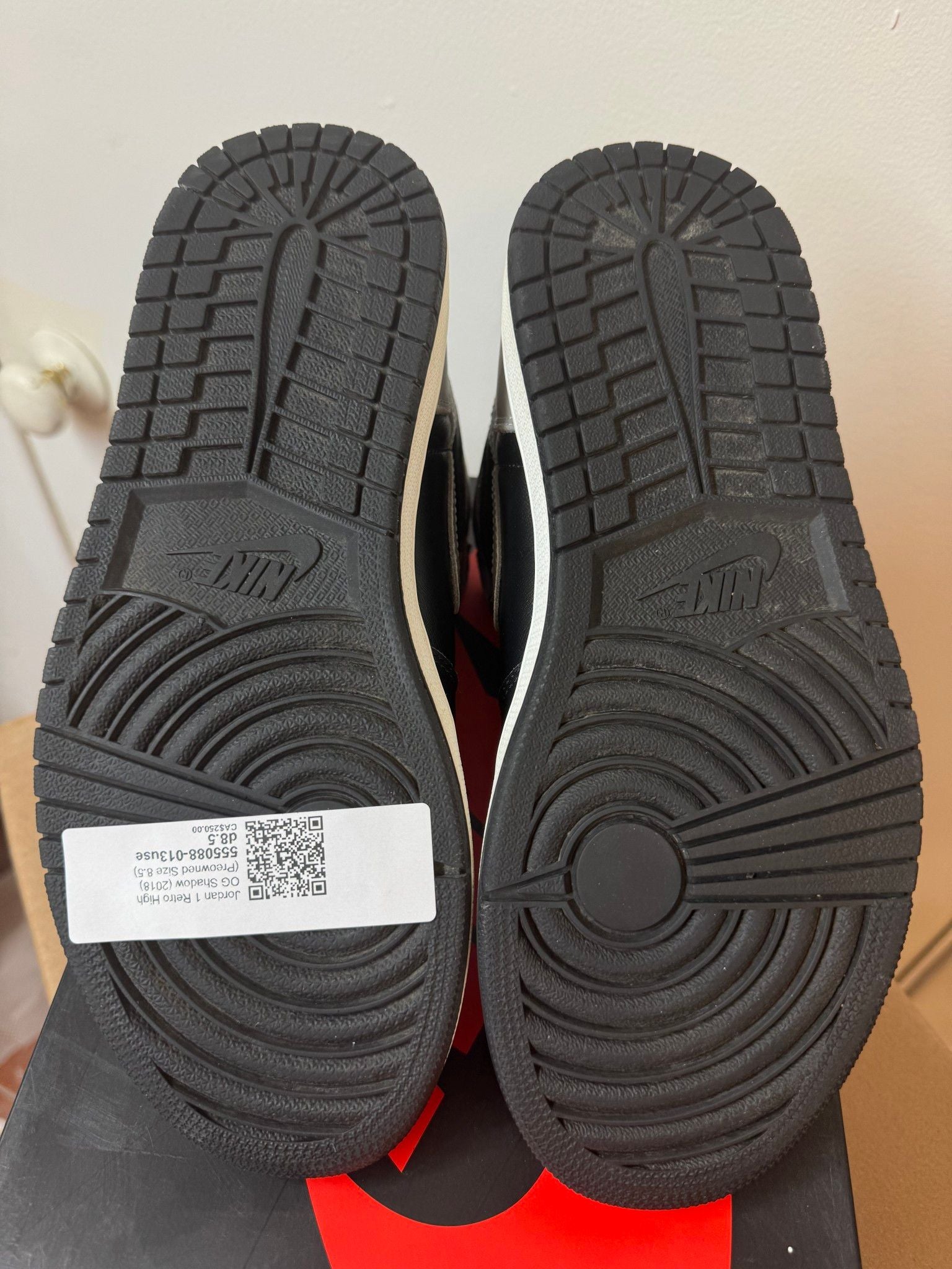 Jordan 1 Retro High OG Shadow (2018) - Pre-Owned Size 8.5