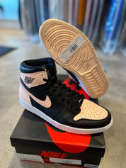 Jordan 1 Retro High Crimson Tint (Preowned Size 11)