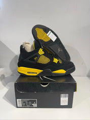 Jordan 4 Retro Thunder (2023) - Pre-Owned Size 11