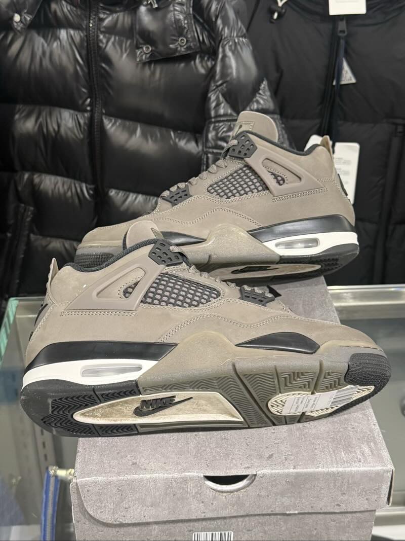 Jordan 4 Retro Cave Stone - Pre-Owned Size 8.5M