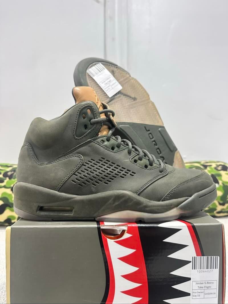 Jordan 5 Retro Take Flight - Pre-Owned Size 7.5
