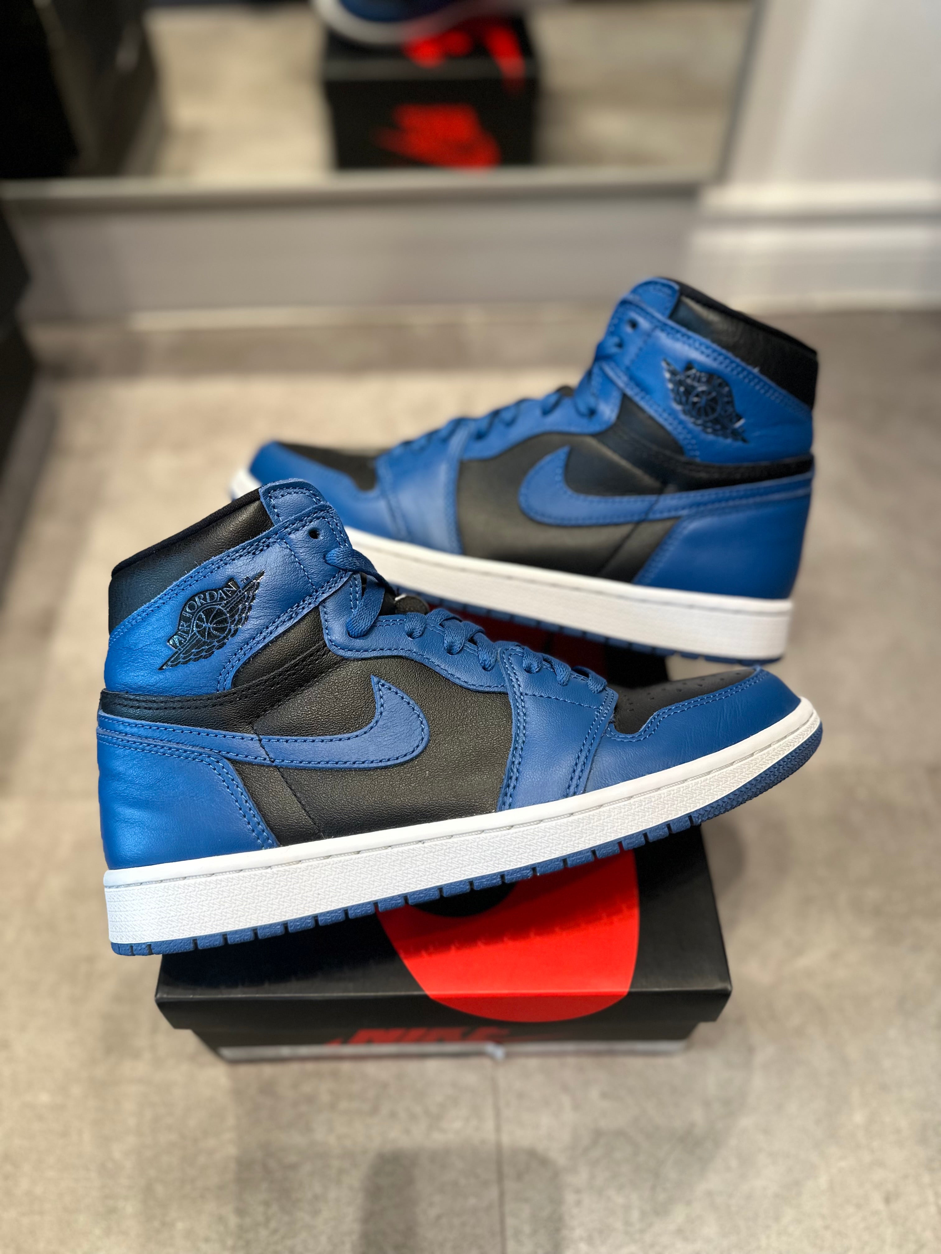 Jordan 1 Retro High Dark Marina Blue (Preowned Size 8.5)