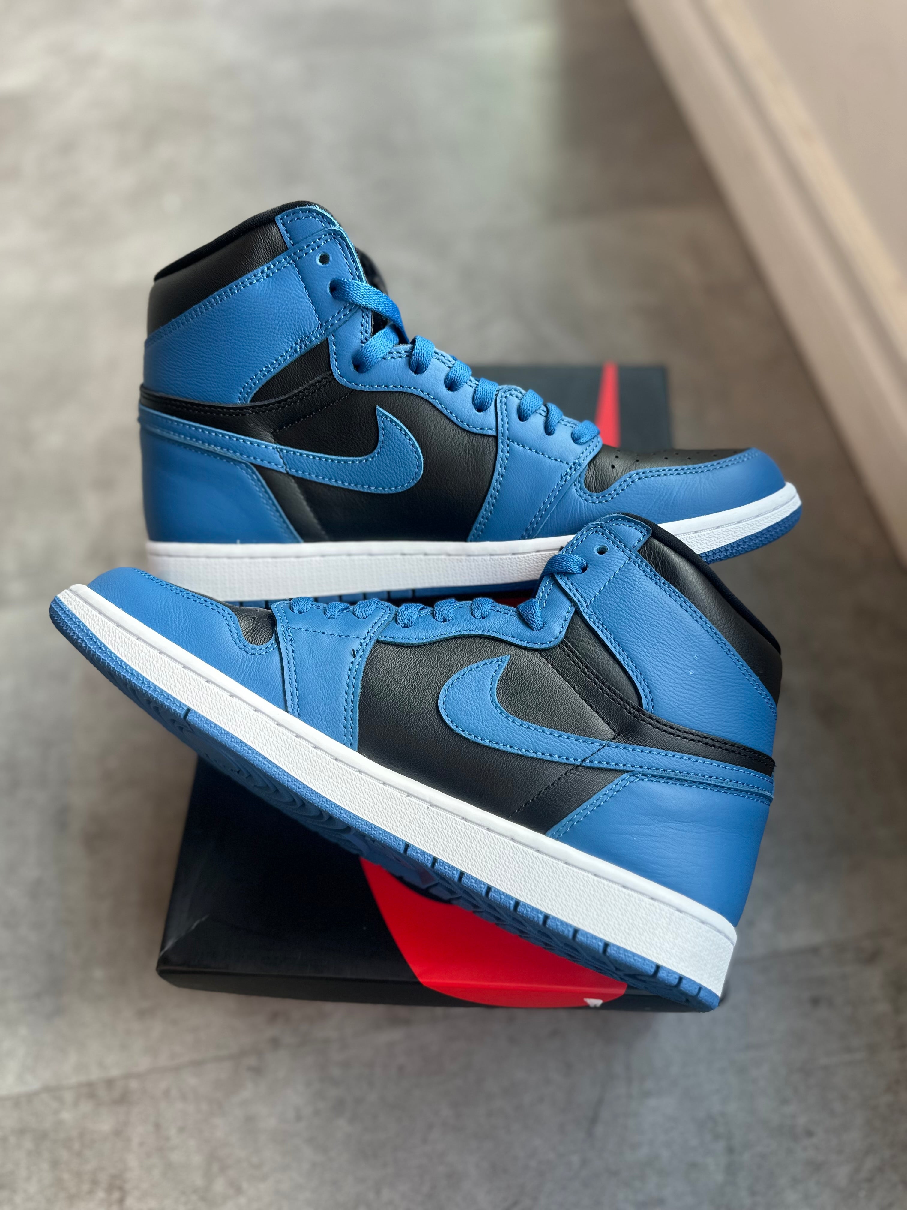 Jordan 1 Retro High Dark Marina Blue (Preowned Size 10.5)