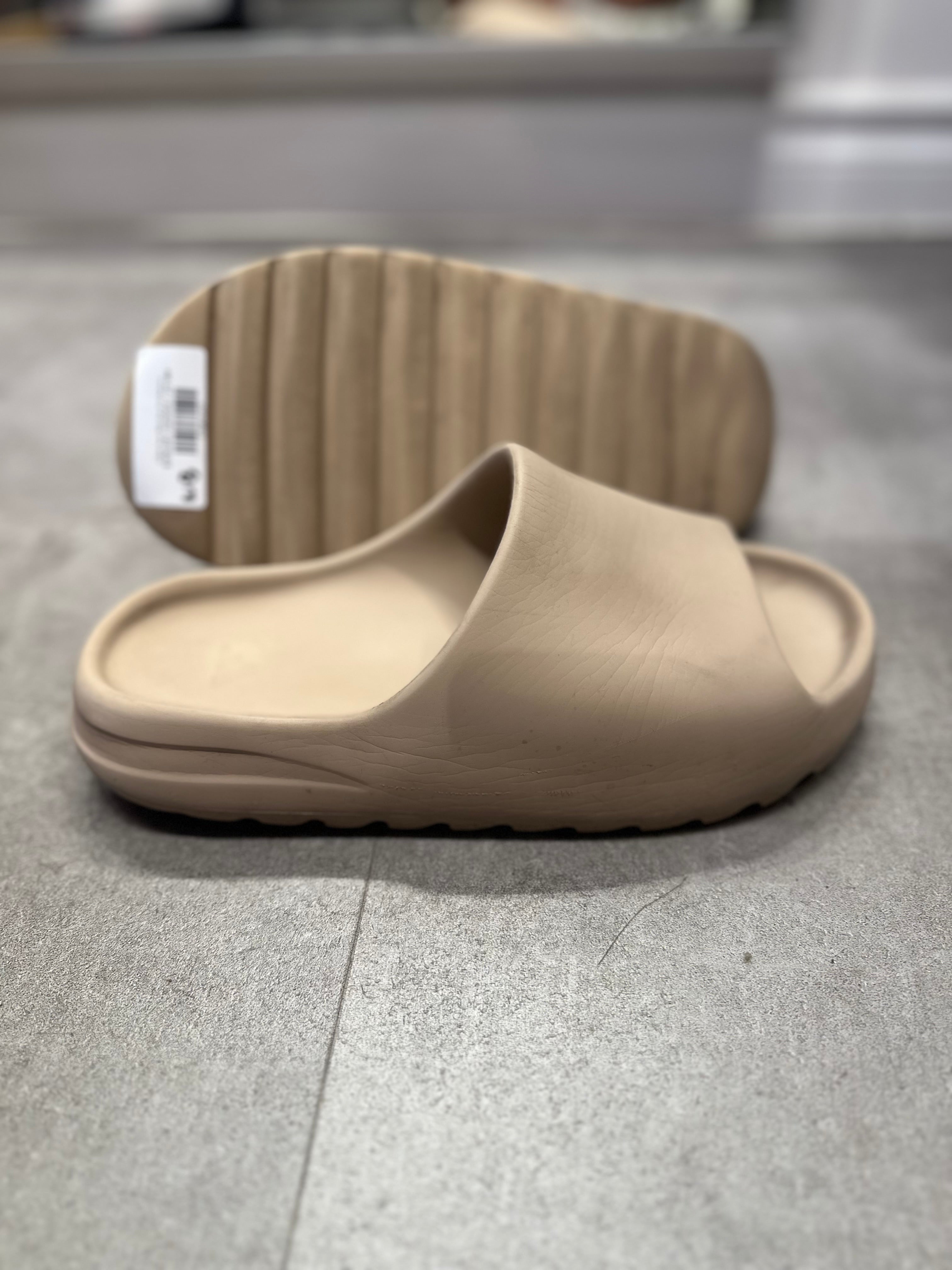 Adidas Yeezy Slide Pure (First Release) (Preowned Size 9)