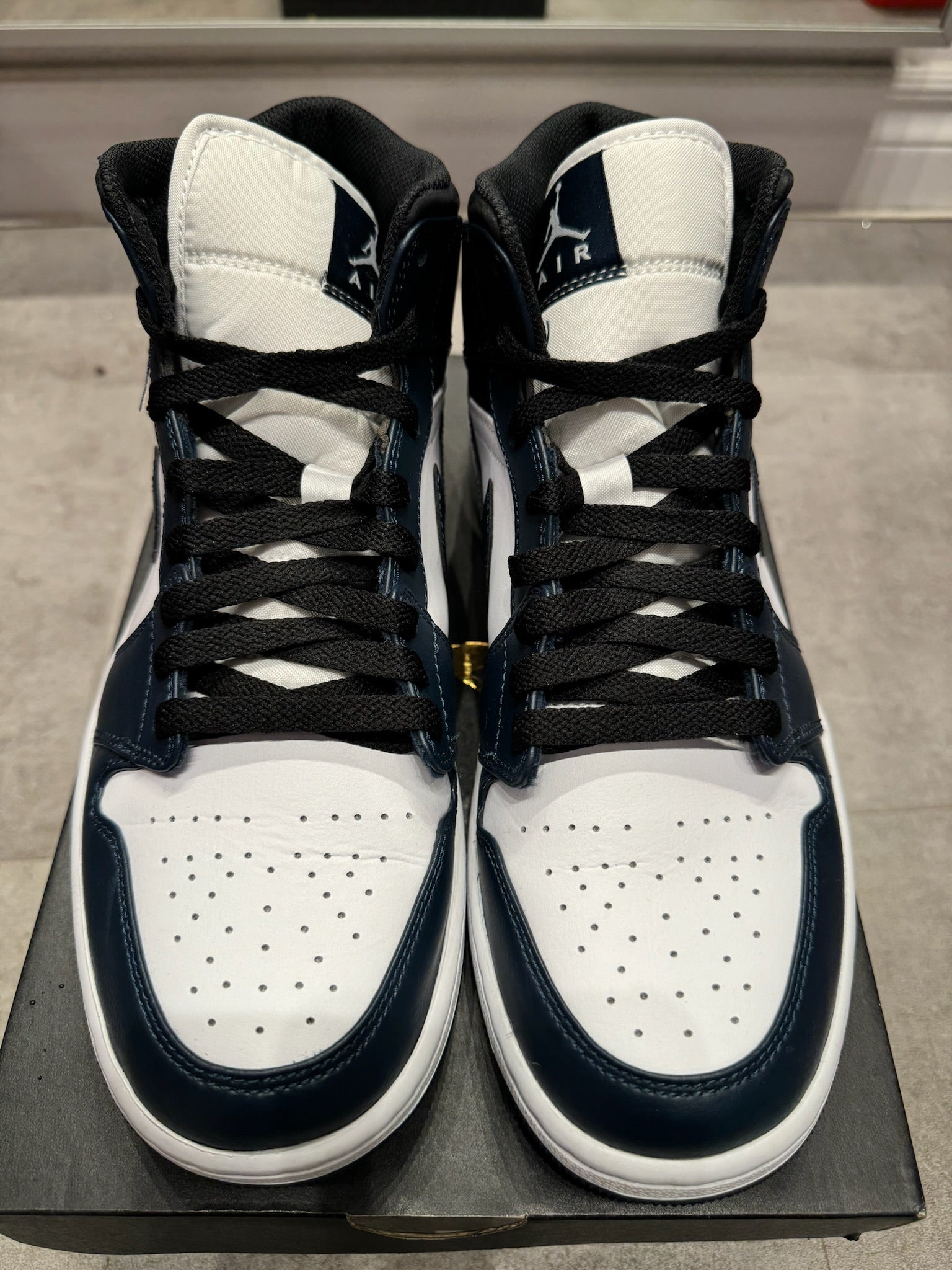 Jordan 1 Mid Armory Navy (Preowned)