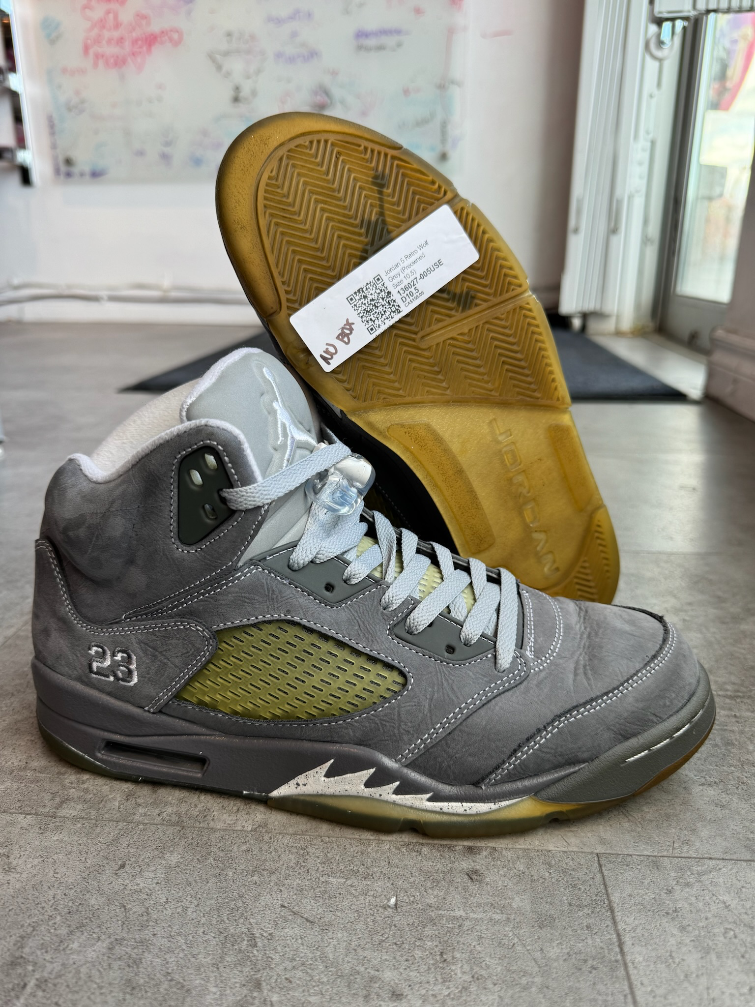 Jordan 5 Retro Wolf Grey (Preowned Size 10.5)