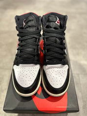 Jordan 1 Retro High Black Gym Red (GS)  (Preowned Size 7y)