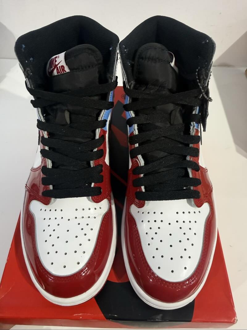 Jordan 1 Retro High Fearless UNC Chicago - Pre-Owned Size 8