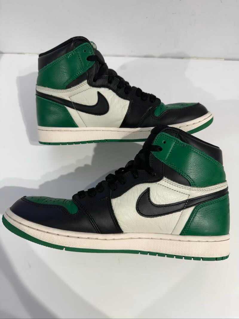 Jordan 1 Retro High Pine Green - Pre-Owned Size 9.5 (No original box)