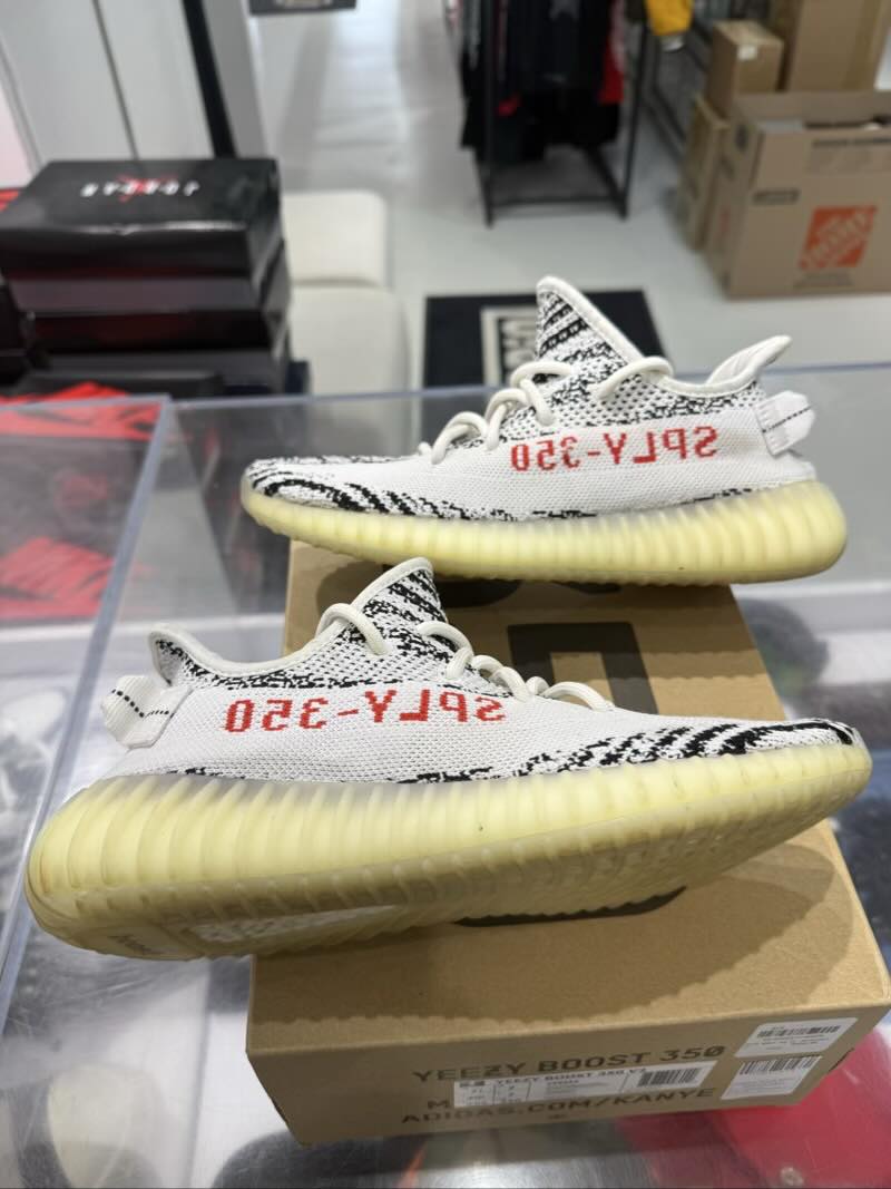 Adidas Yeezy Boost 350 V2 Zebra - Pre-Owned Size 7.5