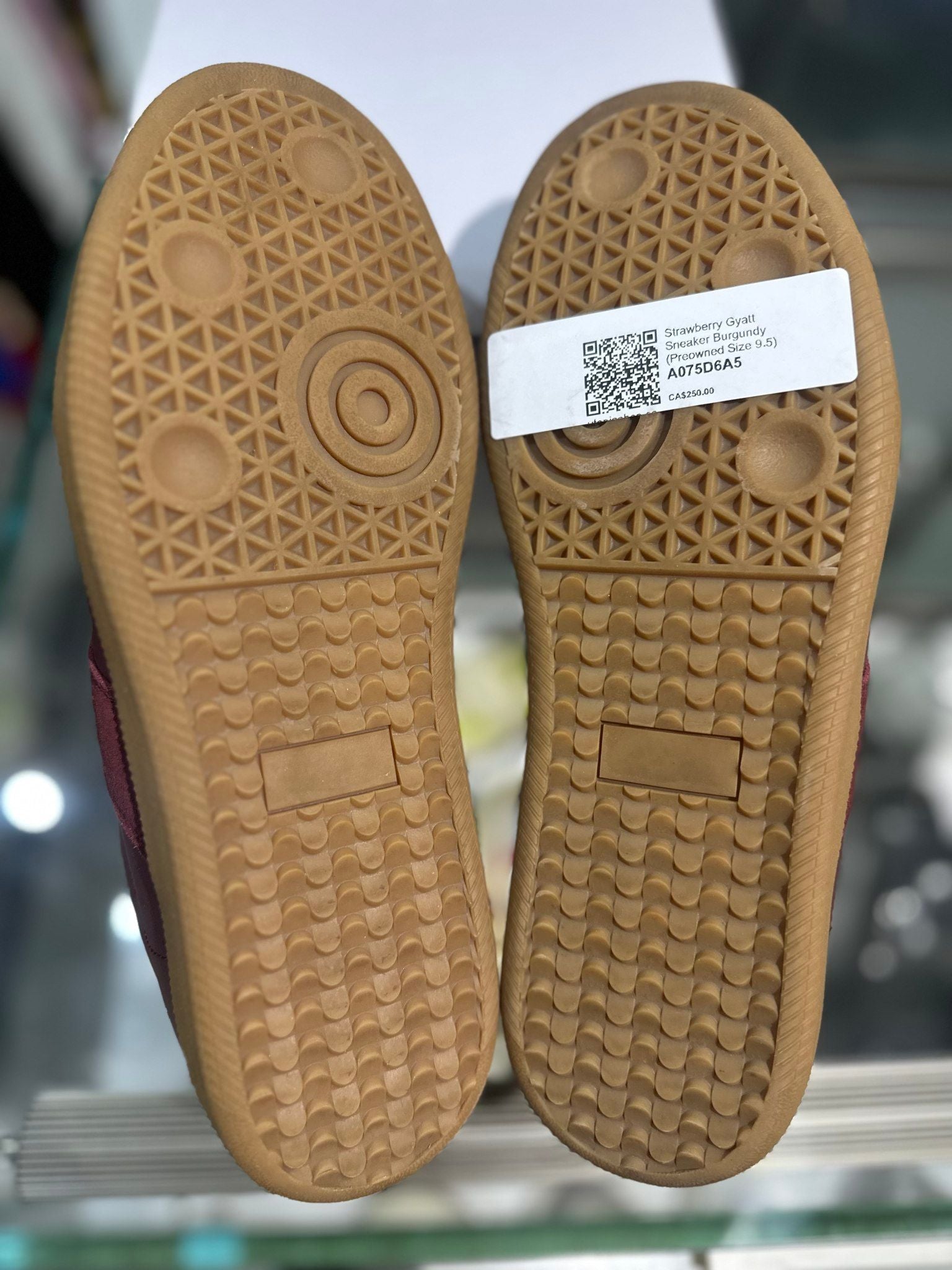 Strawberry Gyatt Sneaker Burgundy - Pre-Owned Size 9.5