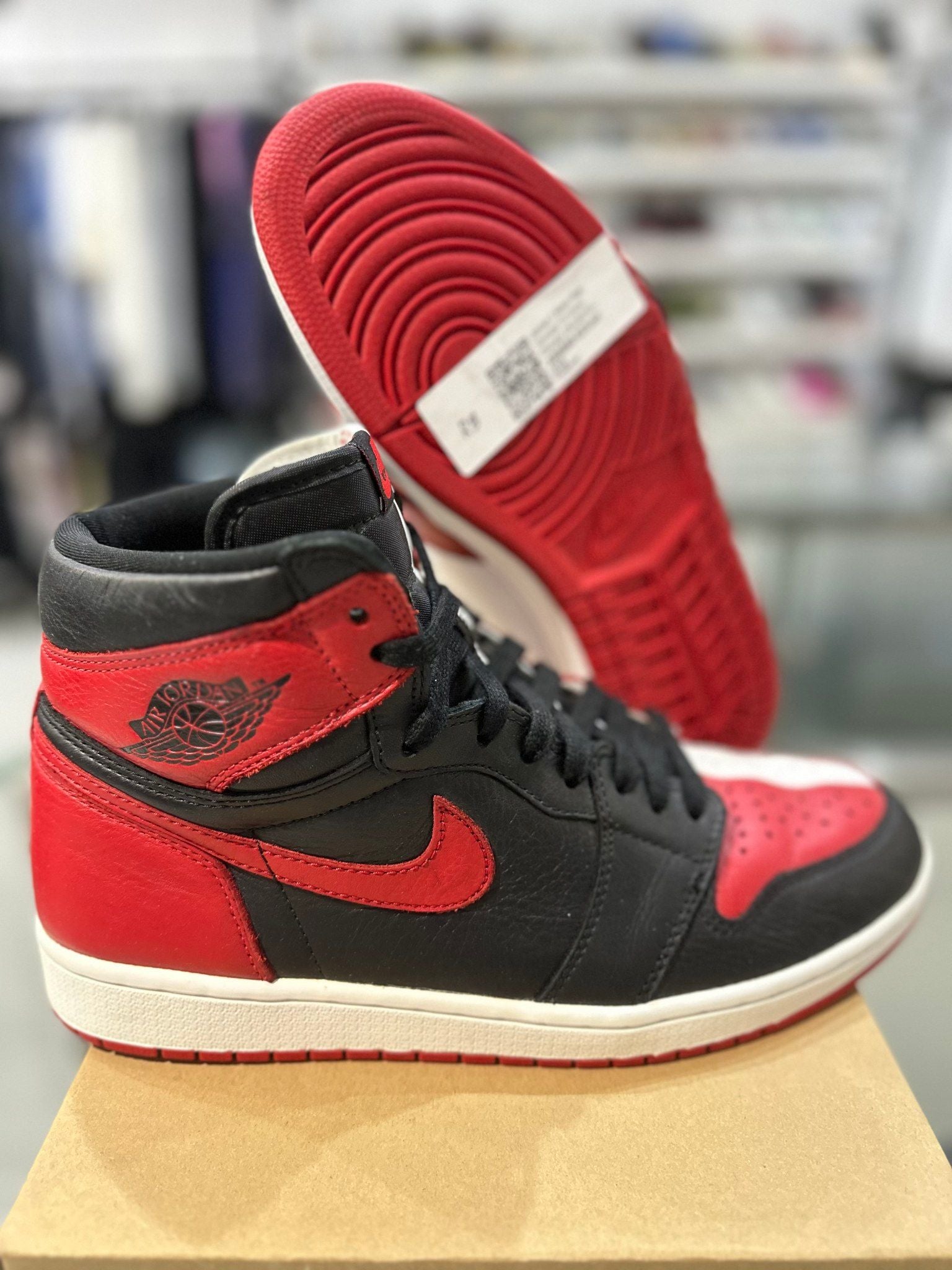 Jordan 1 Retro High Homage To Home Chicago (Numbered) - Pre-Owned Size 10 (Replacement box)