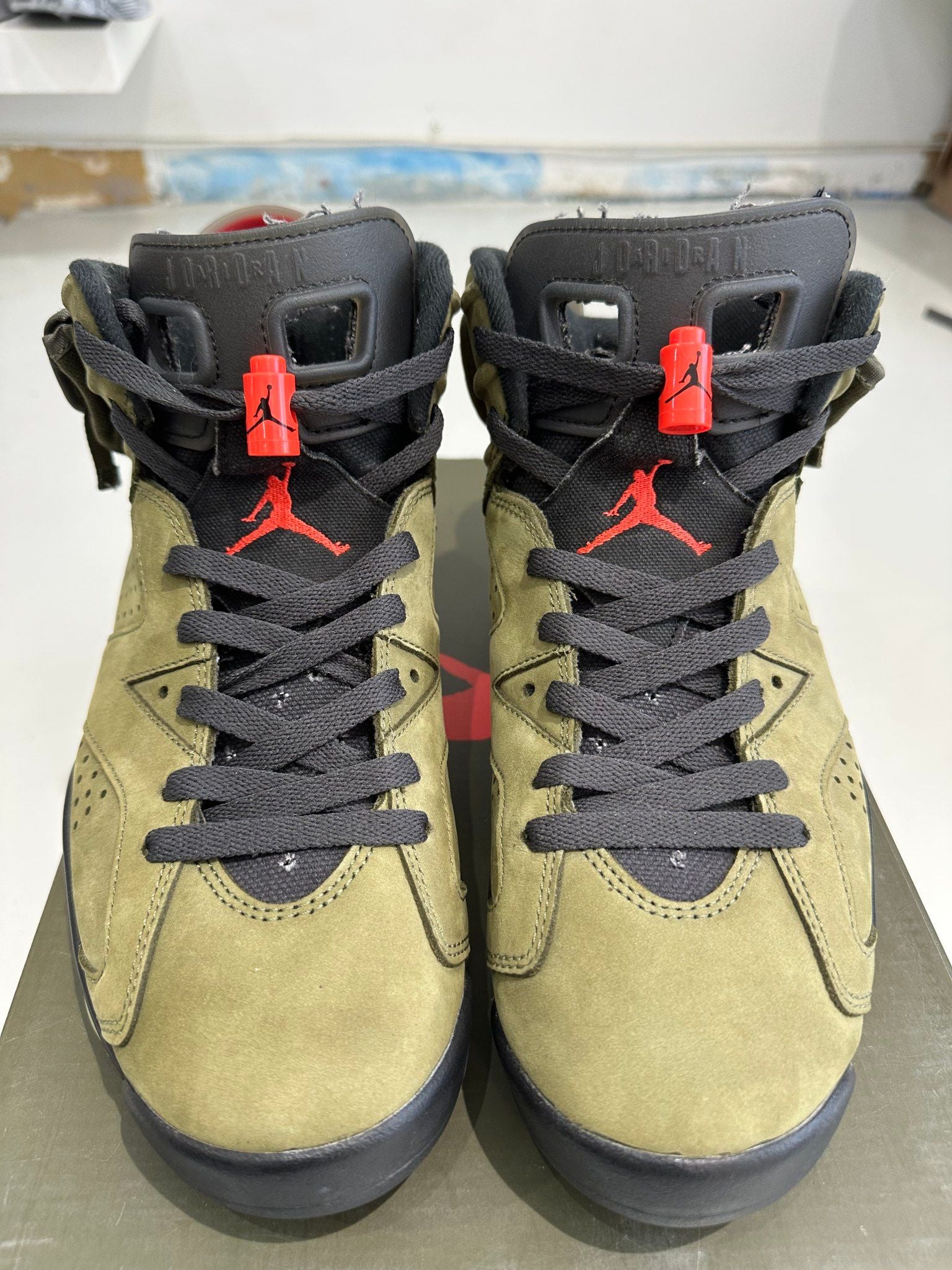 Jordan 6 Retro Travis Scott (Preowned Size 8) - Pre-Owned