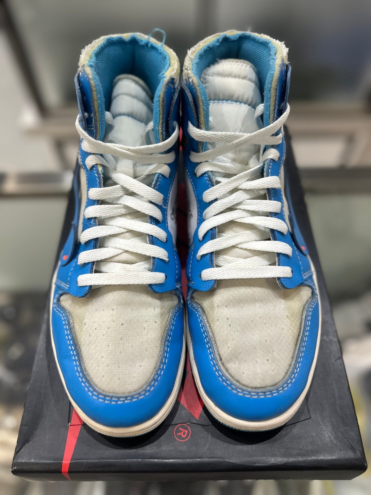 Jordan 1 Retro High Off-White University Blue - Pre-Owned Size 9.5