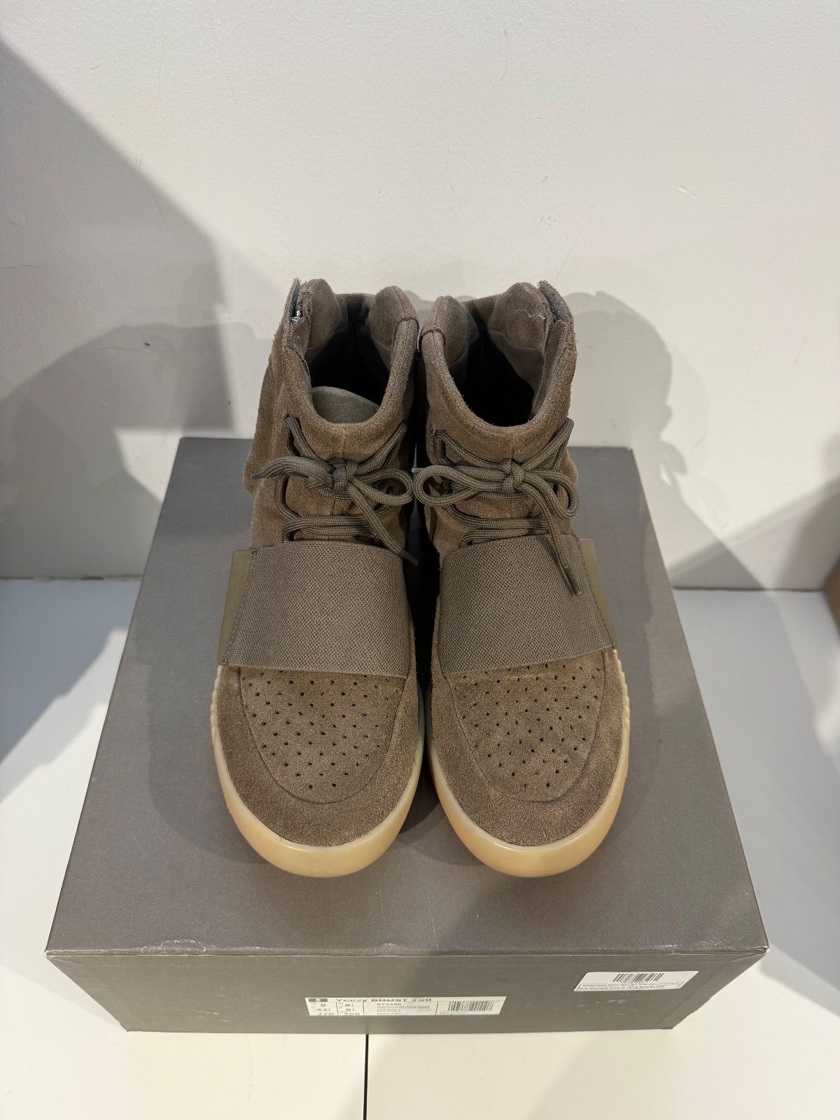 adidas Yeezy Boost 750 Chocolate - Pre-Owned Size 9