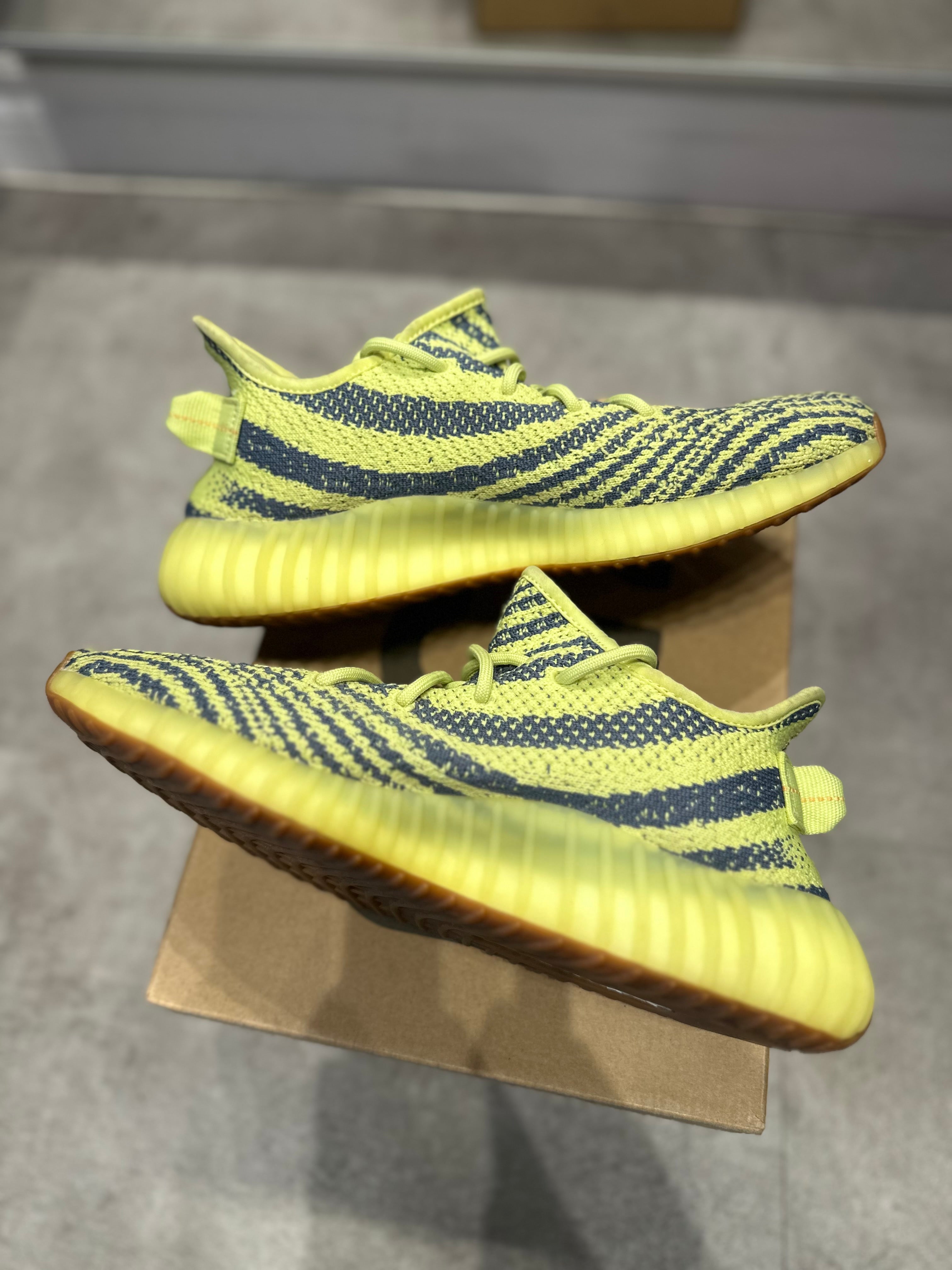 Adidas Yeezy Boost 350 V2 Semi Frozen Yellow - Pre-Owned Size 8