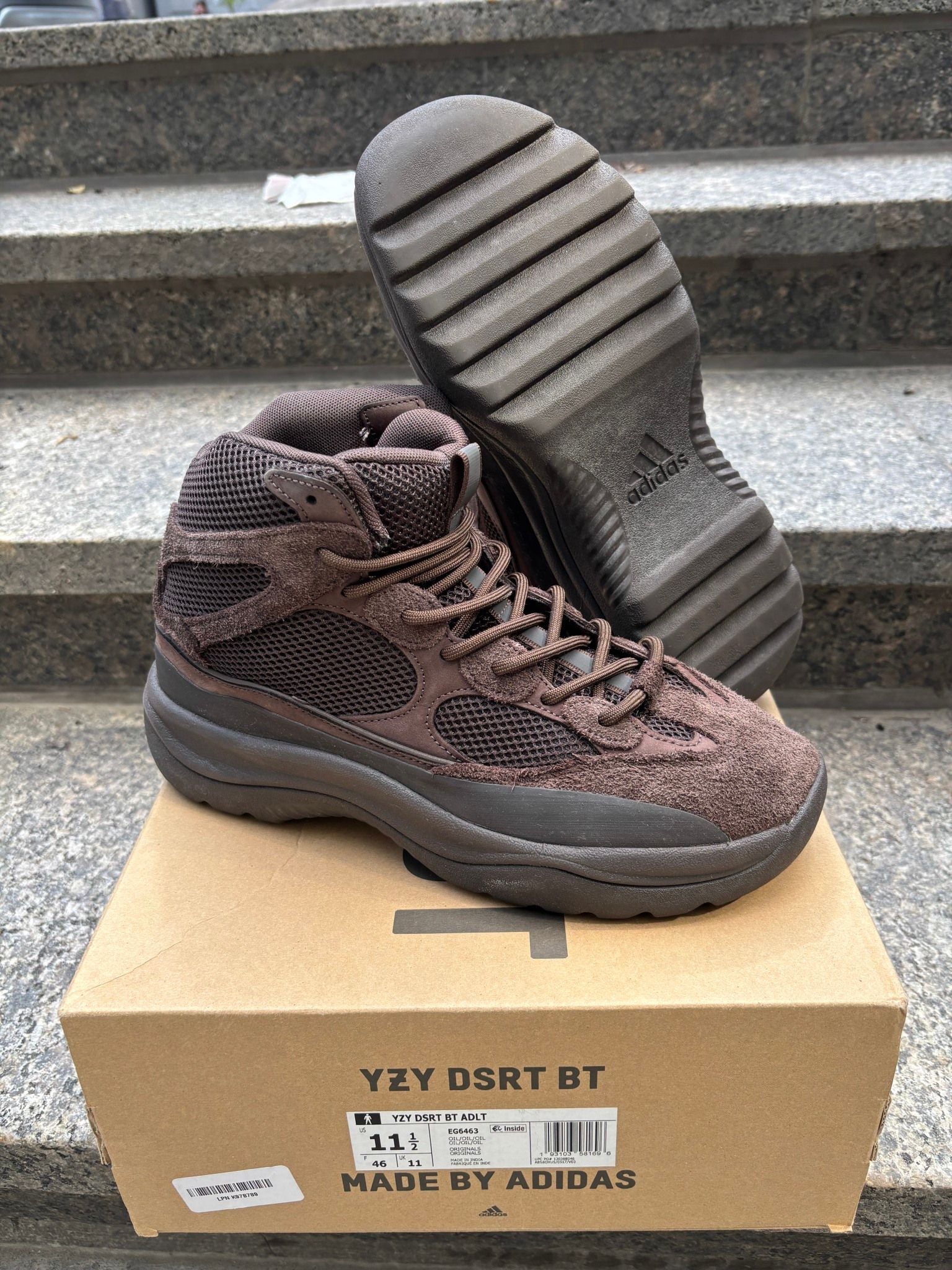 Adidas Yeezy Desert Boot Oil - Pre-Owned Size 11.5