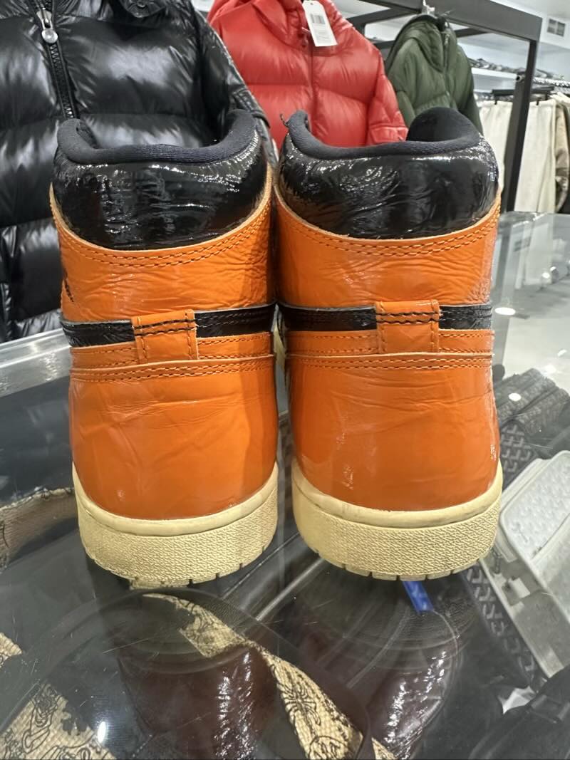 Jordan 1 Retro High Shattered Backboard 3.0 - Pre-Owned Size 10 (No original box)