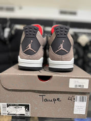 Jordan 4 Retro Taupe Haze - Pre-Owned Size 9.5