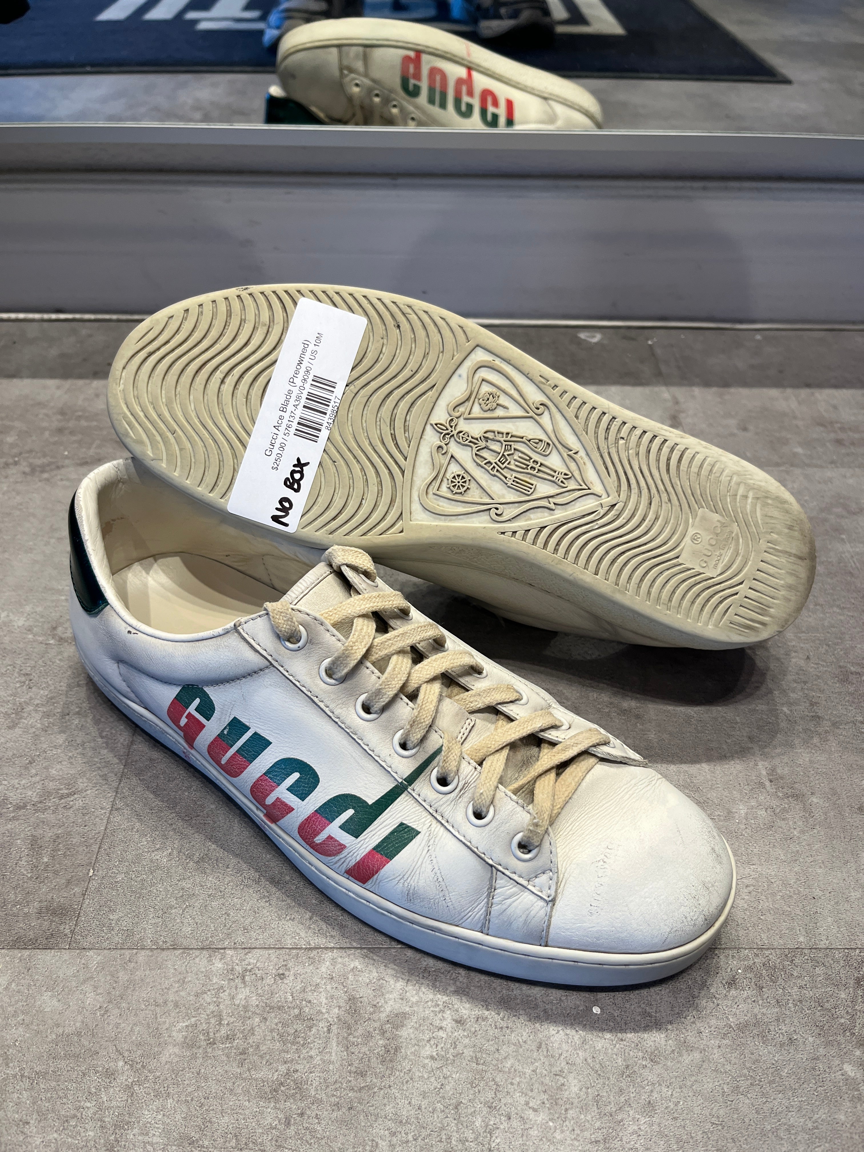 Gucci Ace Blade - Pre-Owned Size 10 (No original box)
