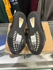 Adidas Yeezy Boost 350 V2 Onyx - Lightly Pre-Owned Size 9.5M